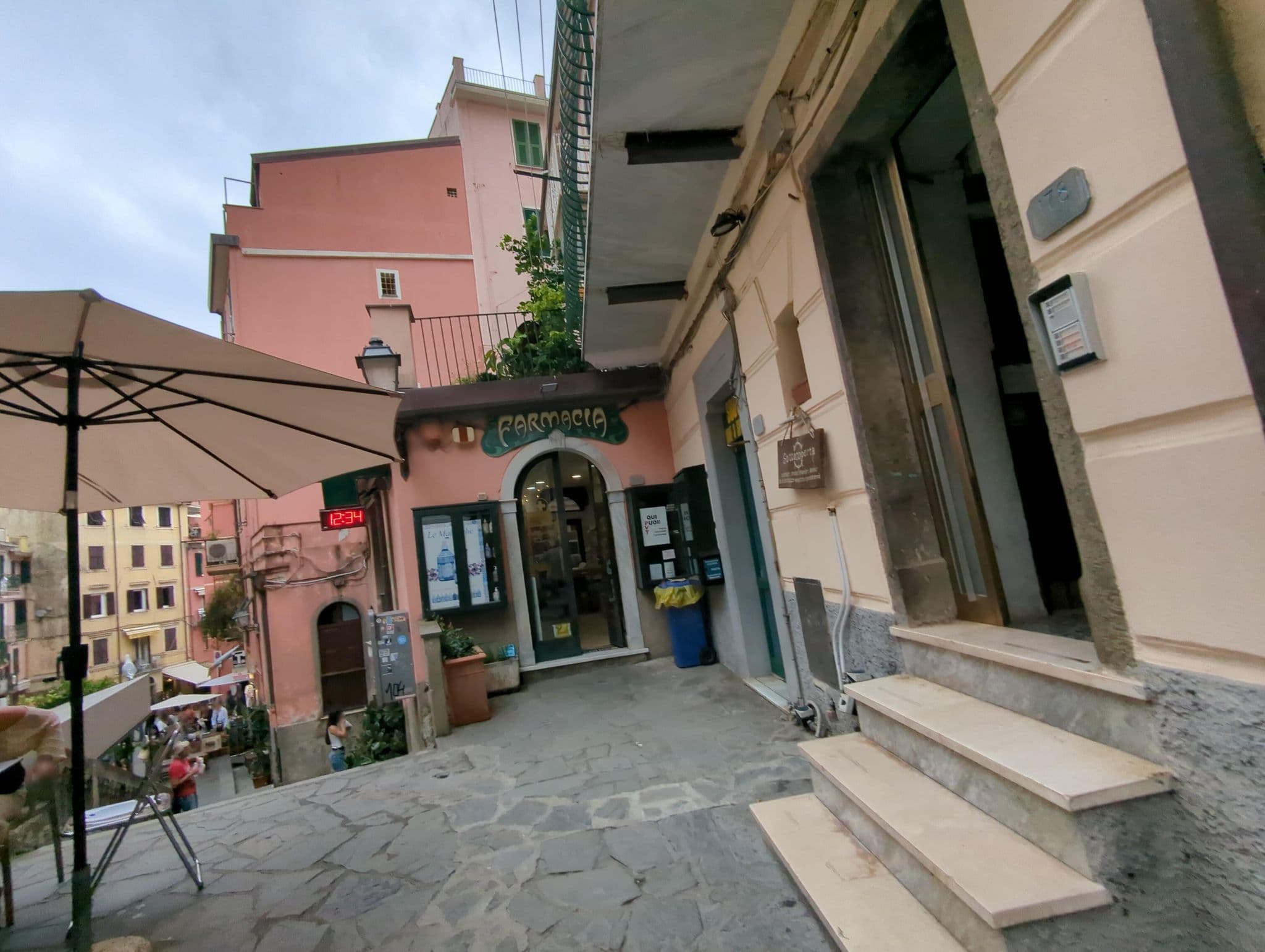 Street view near La Vista di Marina by The First - Luxury Rooms Suites & Apartments, Riomaggiore — © ente (CC BY-SA · Mapillary)