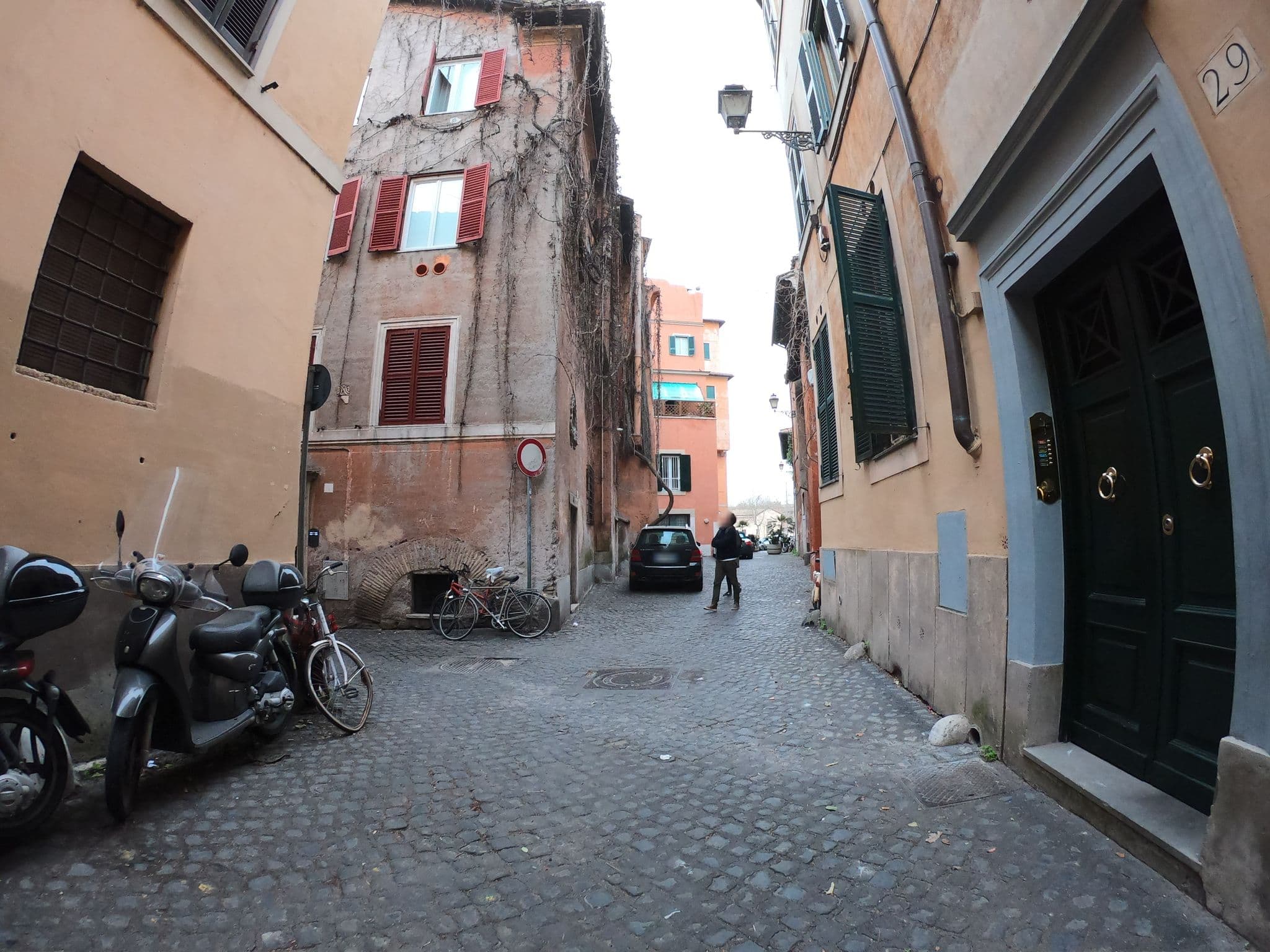 Street view near Hotel Domus Tiberina, Ripa — © richlv (CC BY-SA · Mapillary)