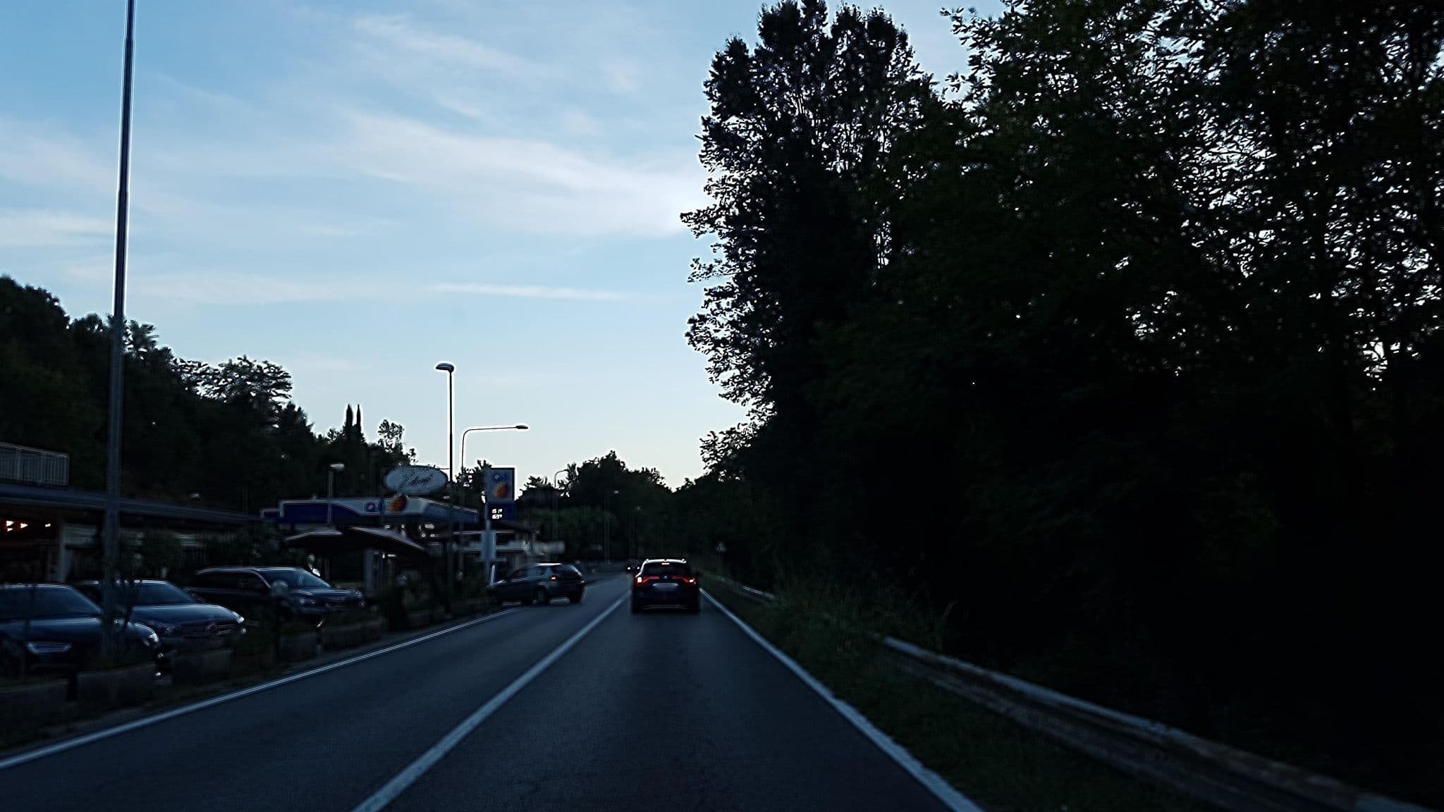 Street view near Hotel Edonè 2, Roè Volciano — © jopparn (CC BY-SA · Mapillary)