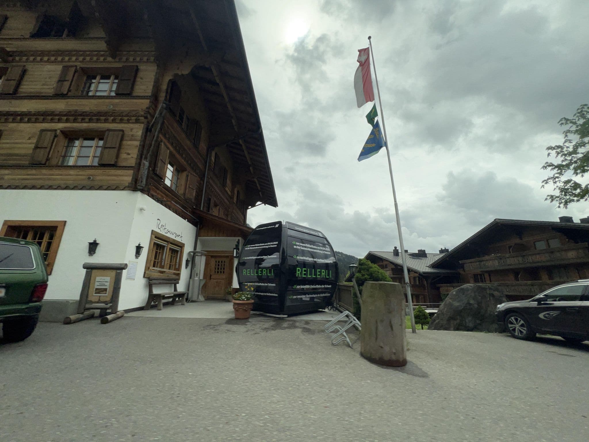 Street view near Kernen, Saanen — © yellowracer (CC BY-SA · Mapillary)