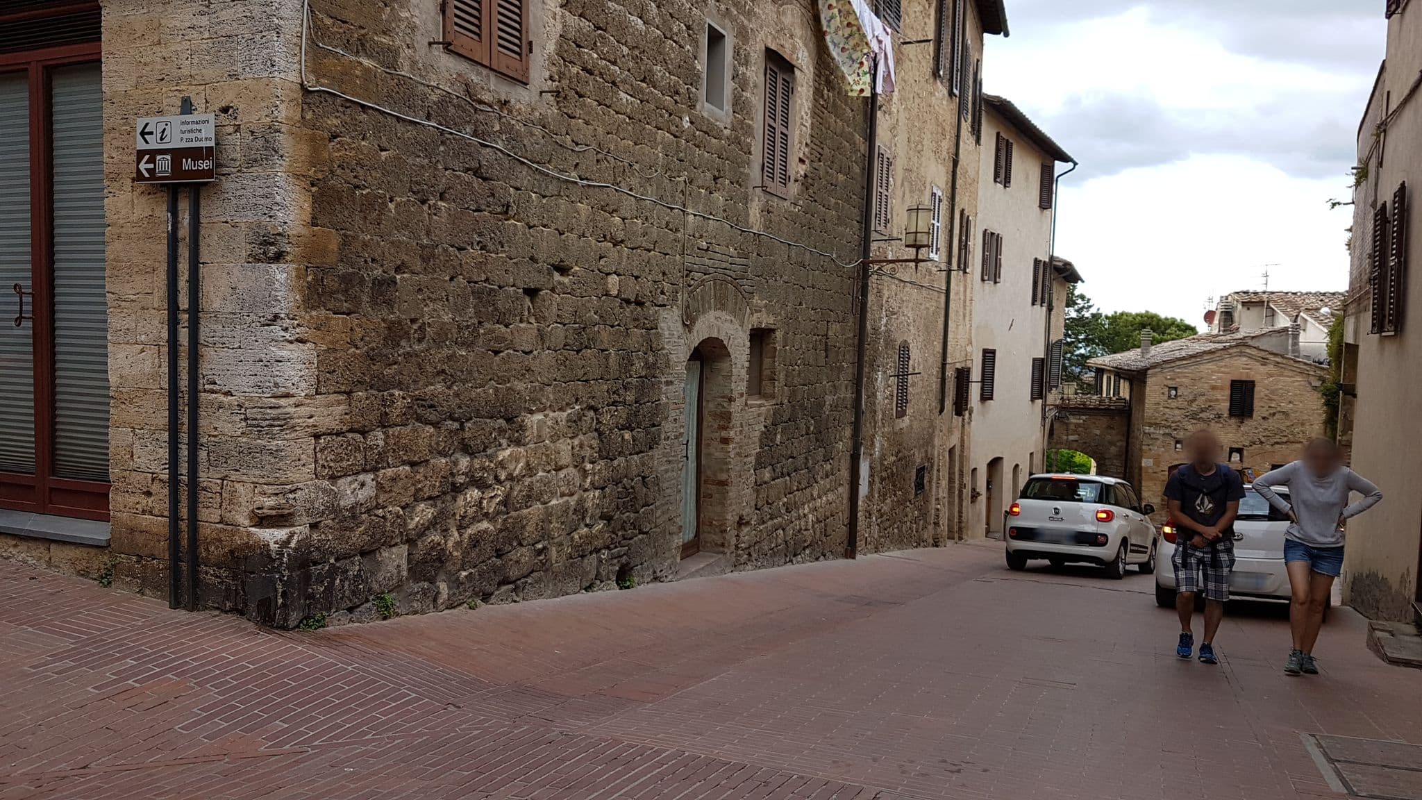 Street view near Duccio Nacci Rooms-guest house, San Gimignano — © jopparn (CC BY-SA · Mapillary)
