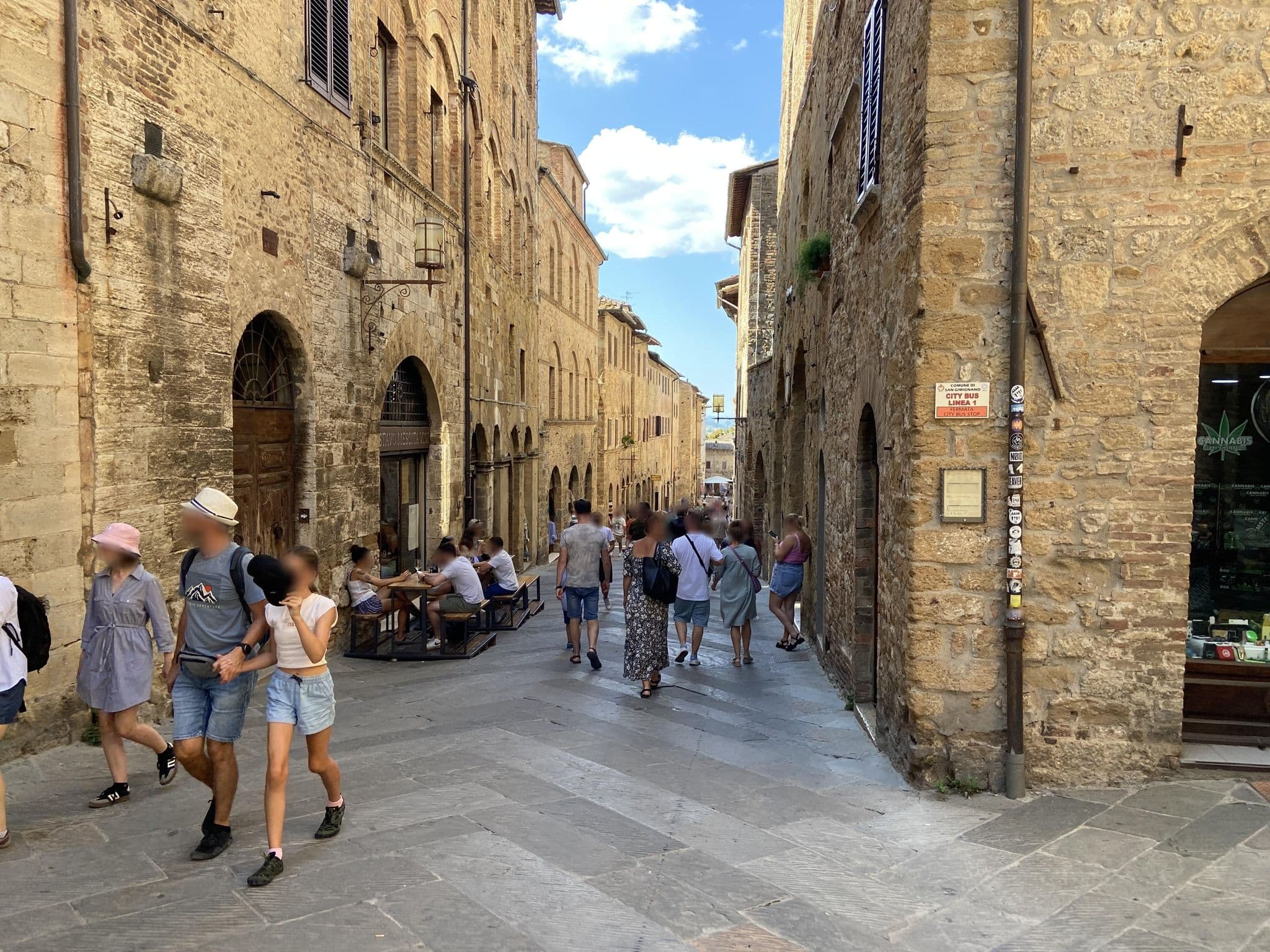 Street view near La Torre Nomipesciolini - Appartamento, San Gimignano — © aa_blaablaa (CC BY-SA · Mapillary)