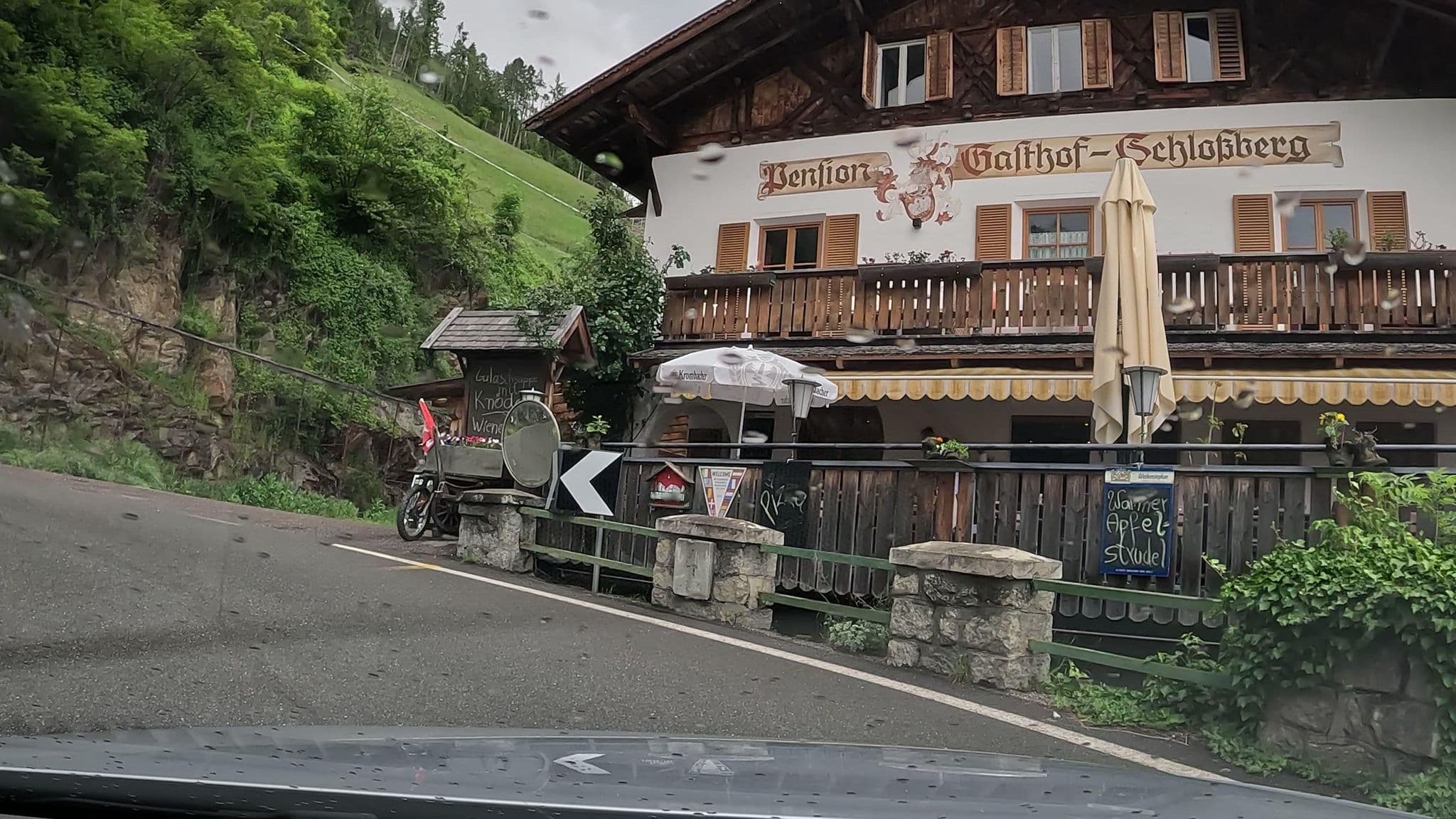 Street view near Gasthof Schlossberg, San Leonardo in Passiria — © stefanro74 (CC BY-SA · Mapillary)