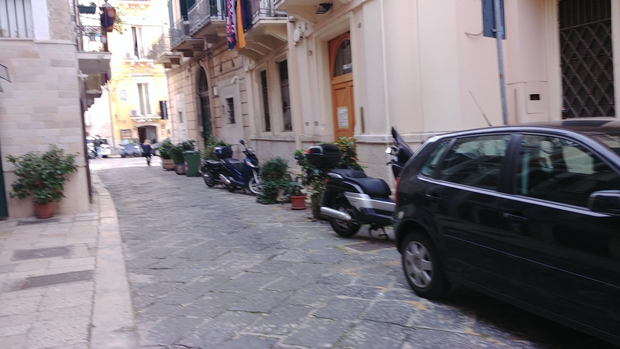 Street view near Palazzo Grigio, Bari