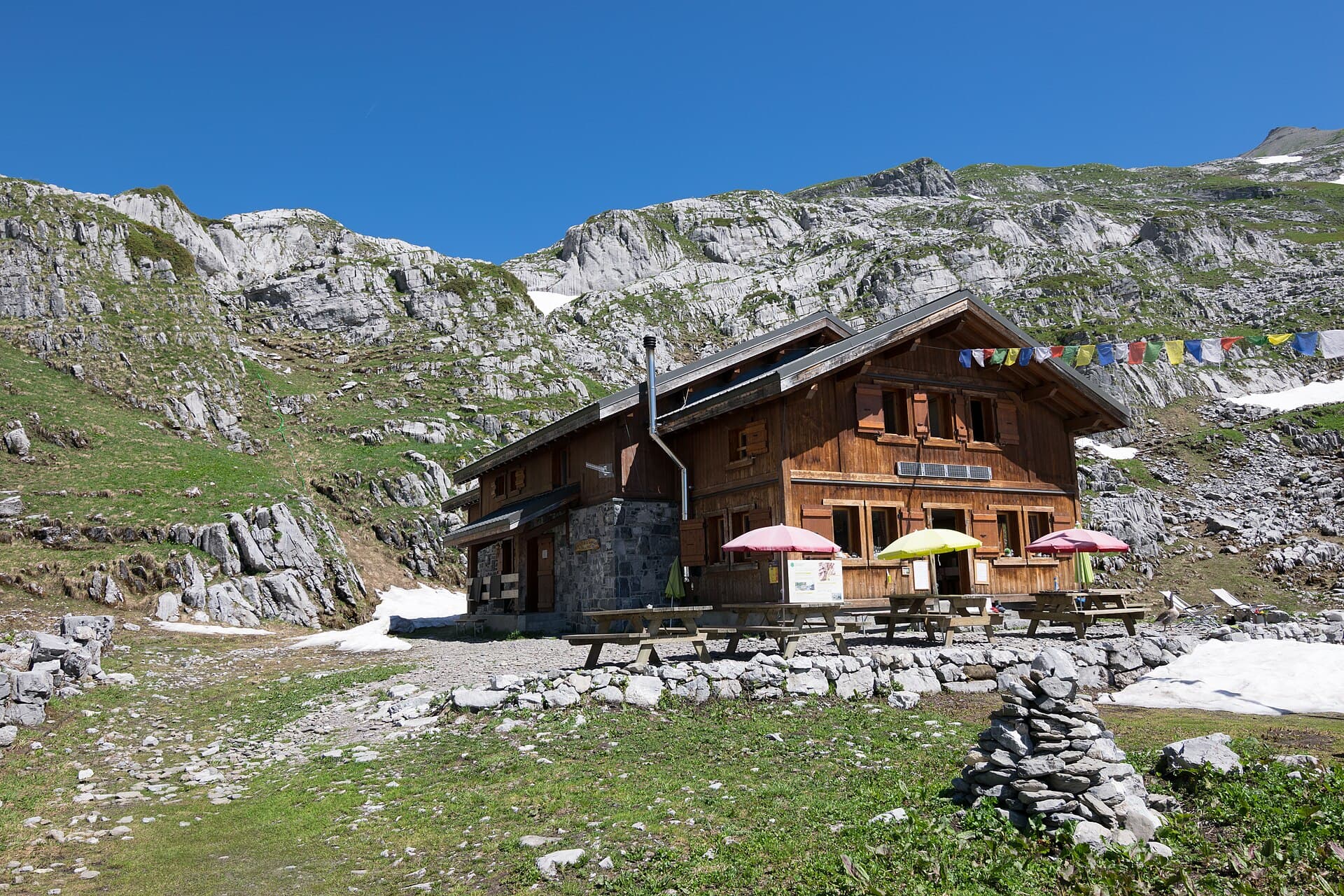 Refuge de la Vogealle (via Wikimedia Commons, CC BY-SA 4.0)
