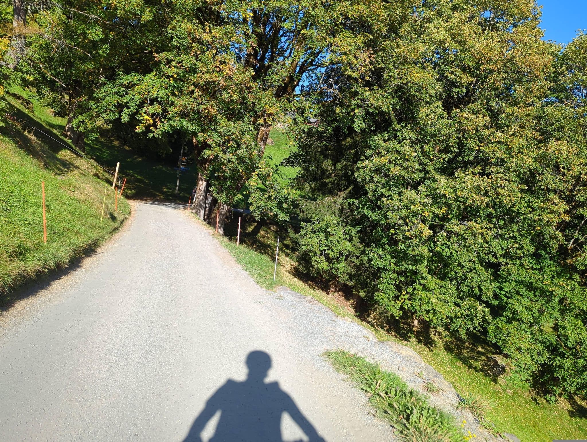 Street view near Hüttenberg, Linthal — © attilaolah (CC BY-SA · Mapillary)