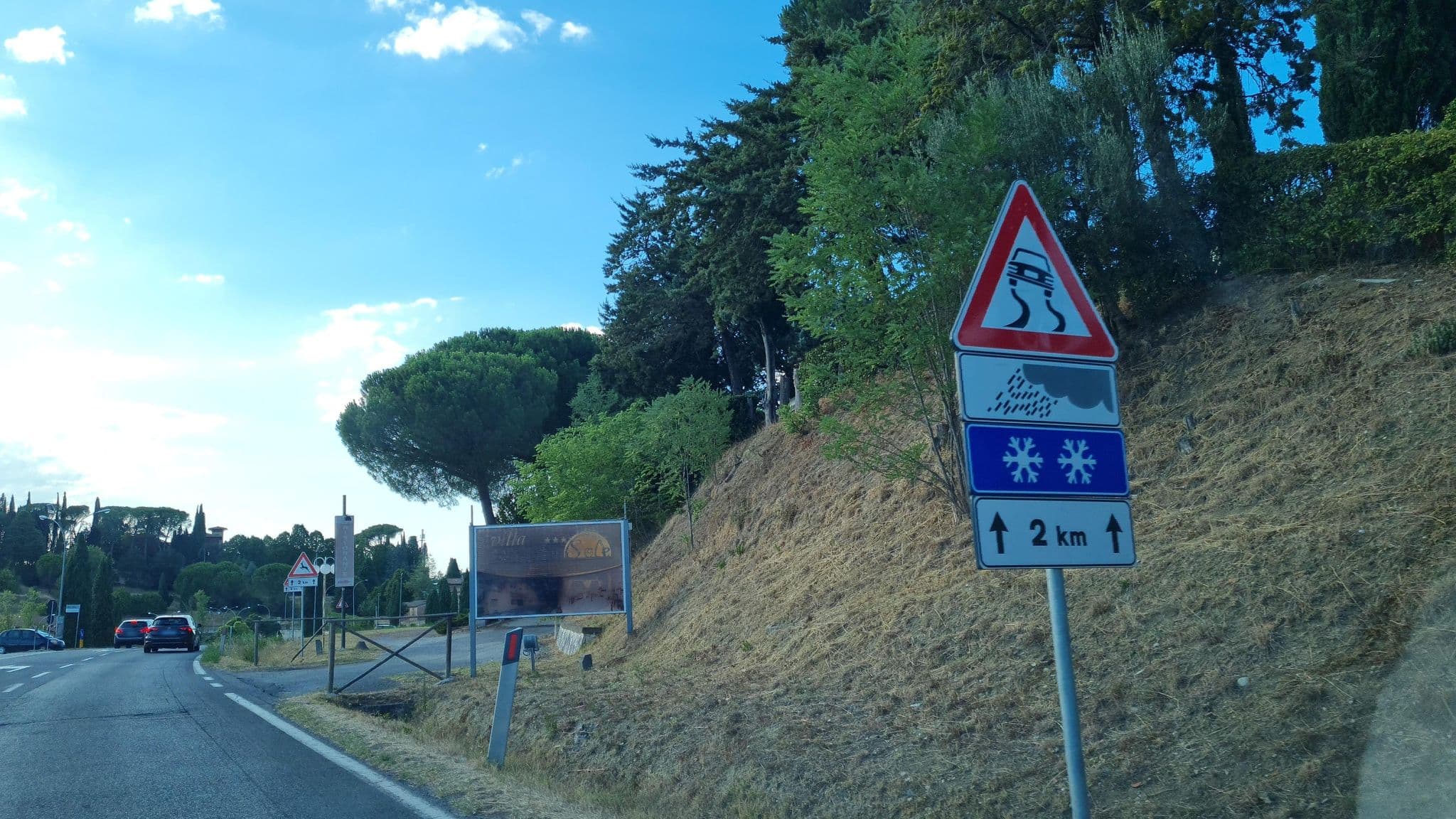 Street view near Hotel Rosati, Chiusi — © laniuscollurio (CC BY-SA · Mapillary)
