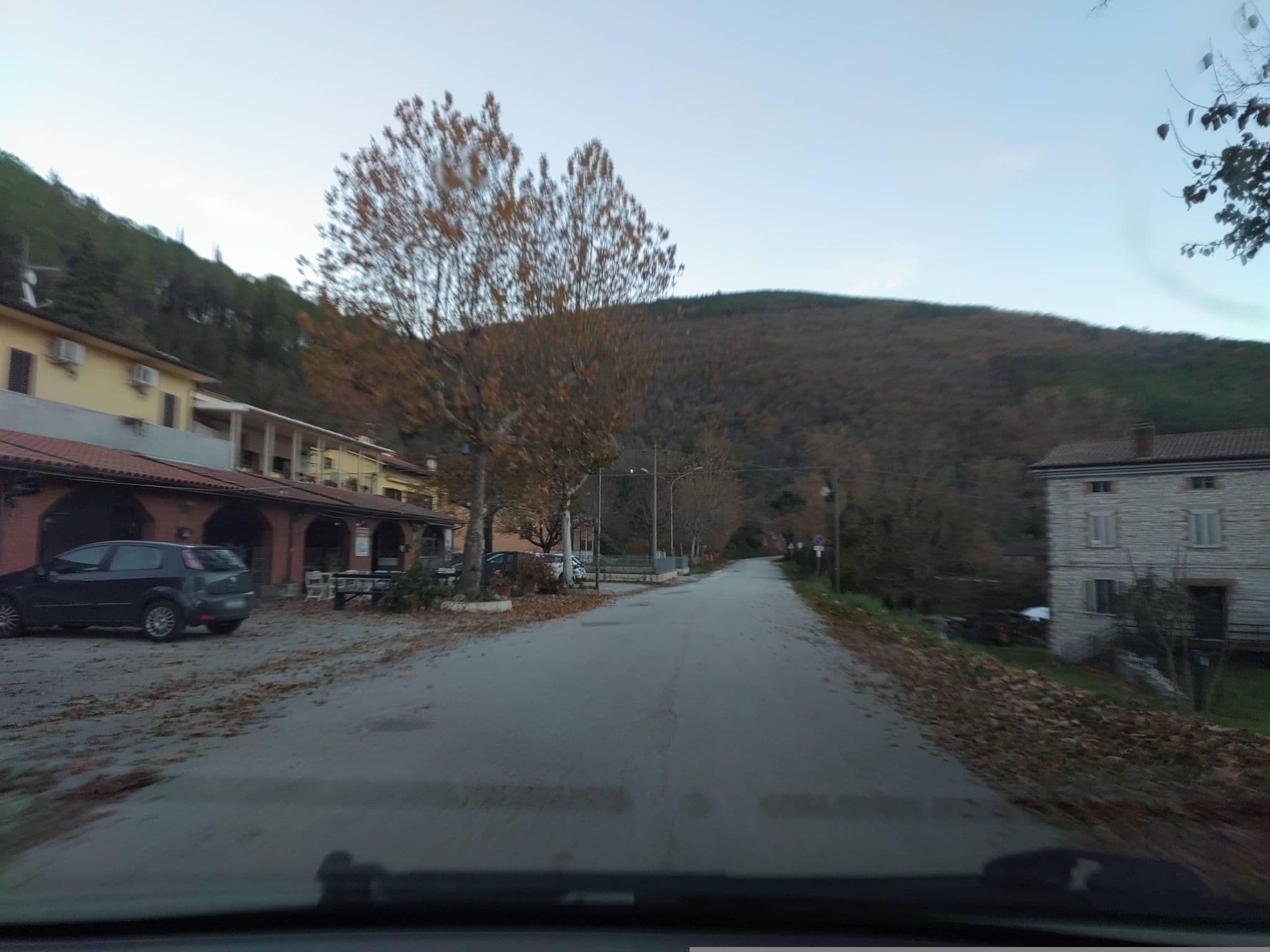 Street view near Albergo Magrini Della Genga, Sassoferrato — © evilworld (CC BY-SA · Mapillary)