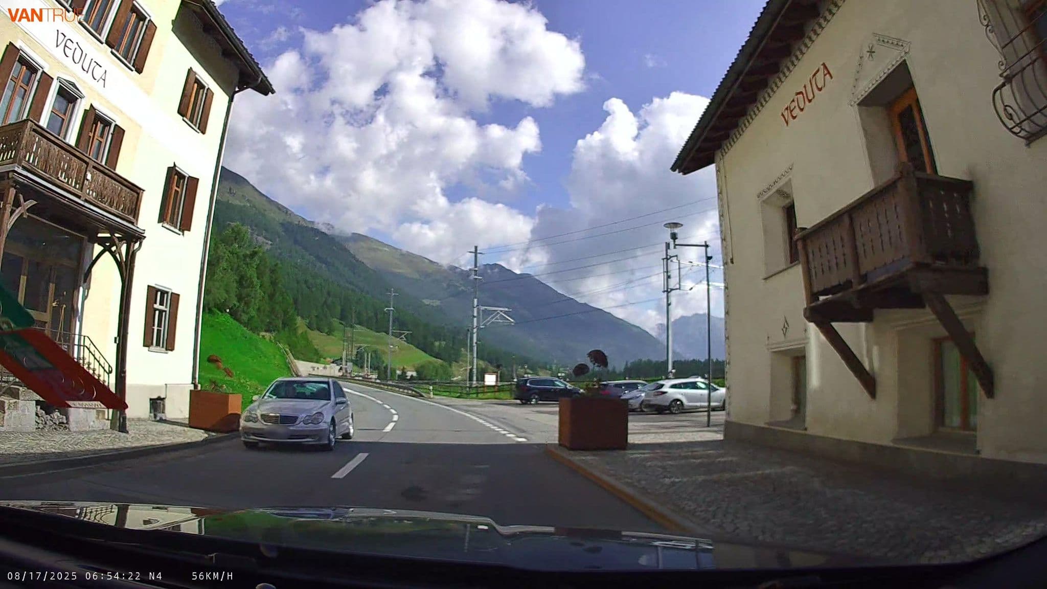 Street view near Hotel Restorant Veduta, Zuoz — © fcignat (CC BY-SA · Mapillary)