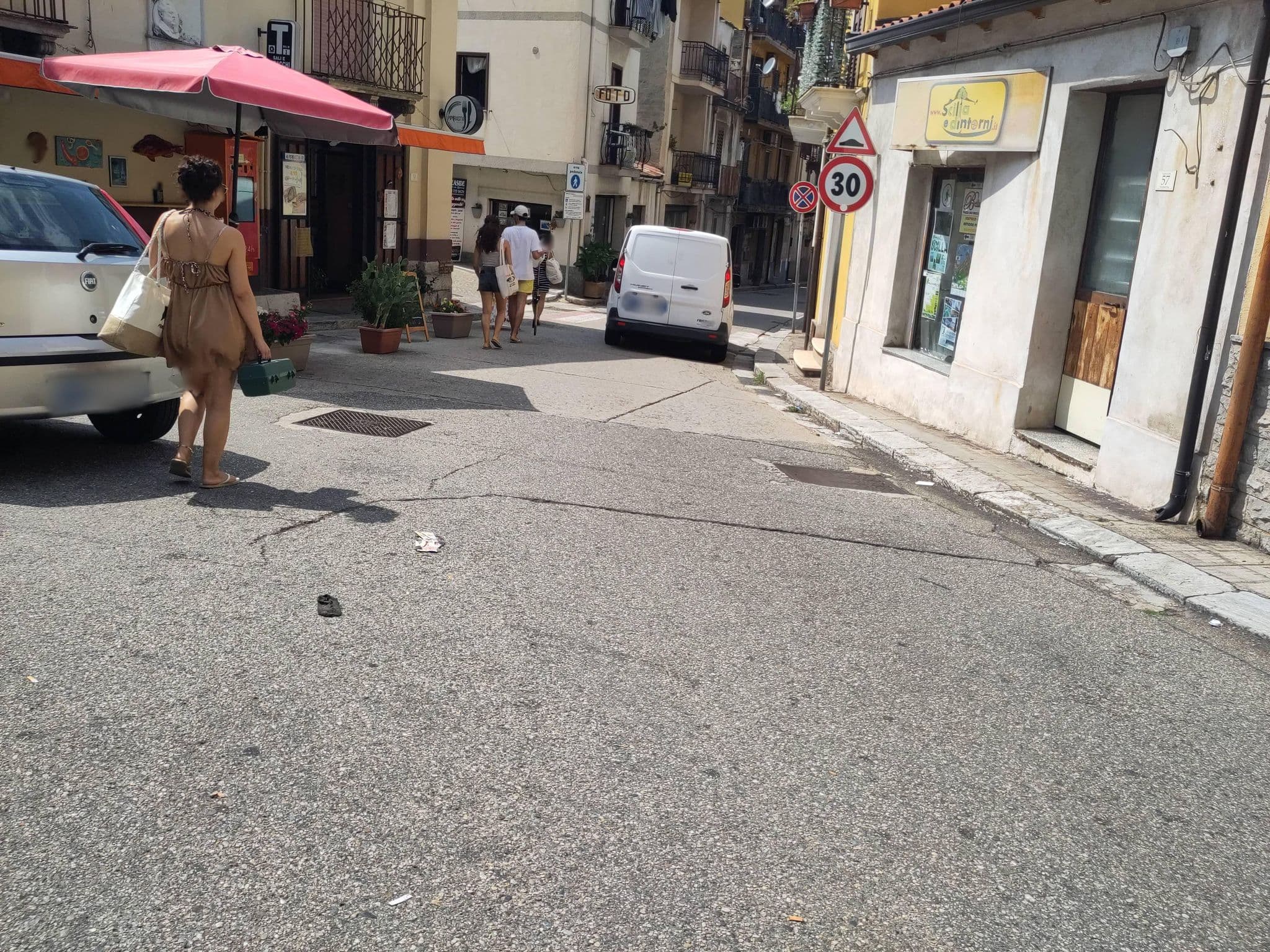 Street view near B&B Il Ritratto, Scilla — © marcuscalabresus (CC BY-SA · Mapillary)