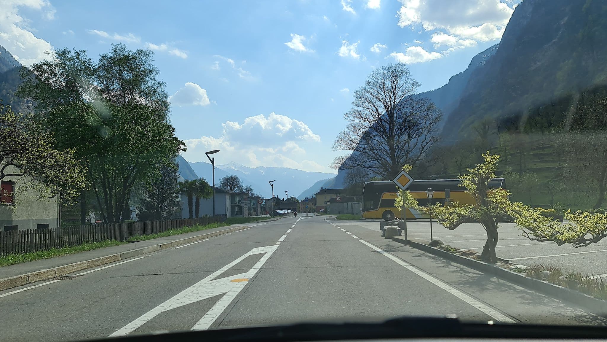 Street view near Ristaurante Albergo Groven, Mesocco — © alexanderar (CC BY-SA · Mapillary)