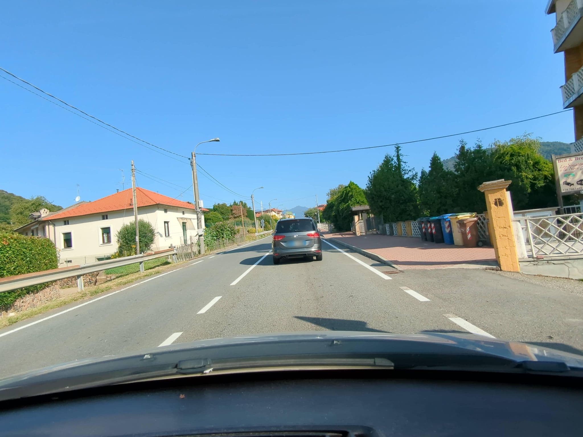 Street view near B&b Lo scoiattolo e la noce, Serravalle Sesia — © musuruan (CC BY-SA · Mapillary)