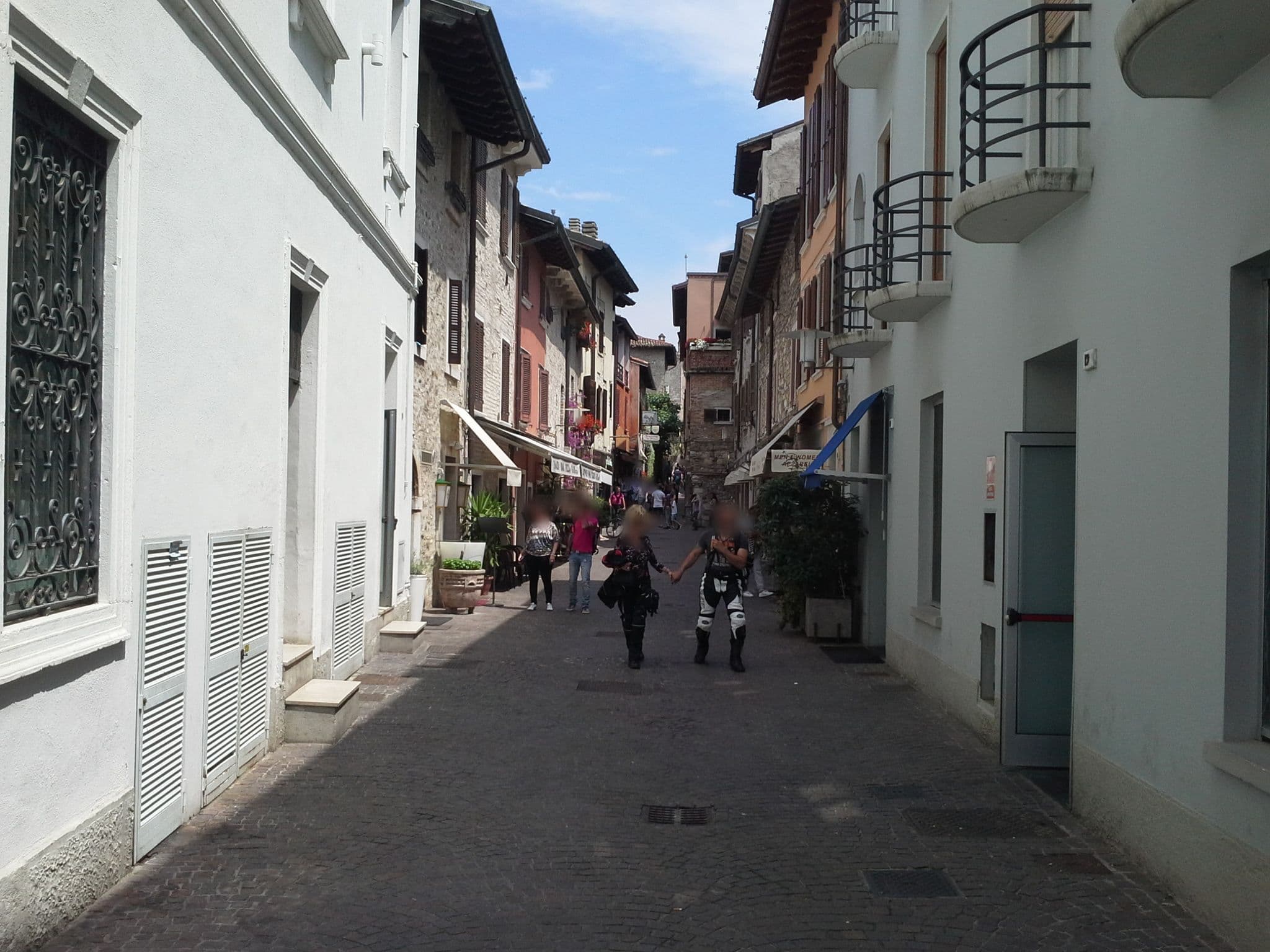 Street view near La luce di Sirmione, Sirmione — © rausk (CC BY-SA · Mapillary)