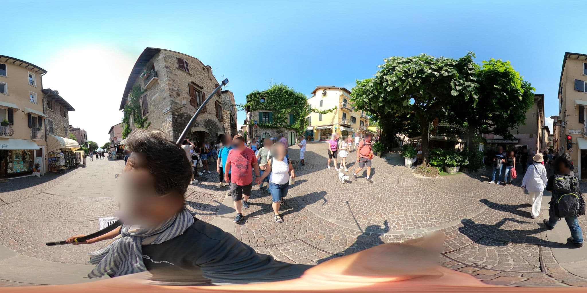 Street view near Viale marconi 31 sirmione, Sirmione — © mapconcierge (CC BY-SA · Mapillary)