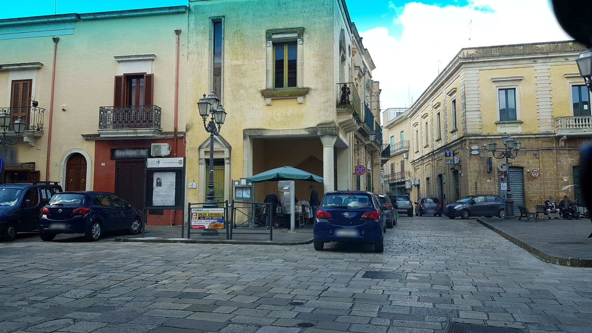 Street view near Palazzo De Castro B&B, Squinzano — © ale_zena_it (CC BY-SA · Mapillary)