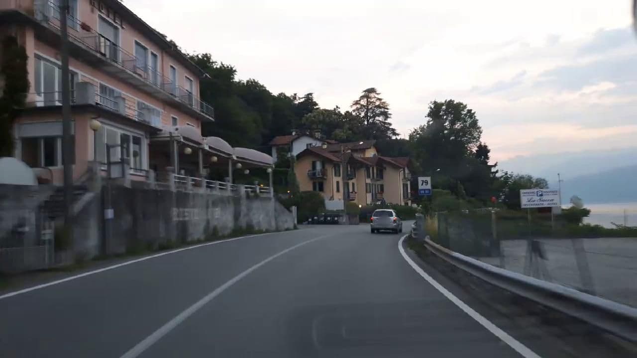 Street view near La Sacca, Stresa — © roadroid (CC BY-SA · Mapillary)