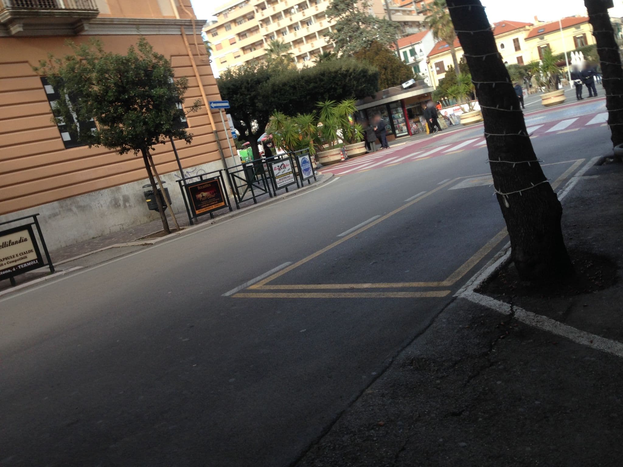 Street view near Suebi Central - Deluxe Rooms & Family Suites, Termoli — © carlo98 (CC BY-SA · Mapillary)