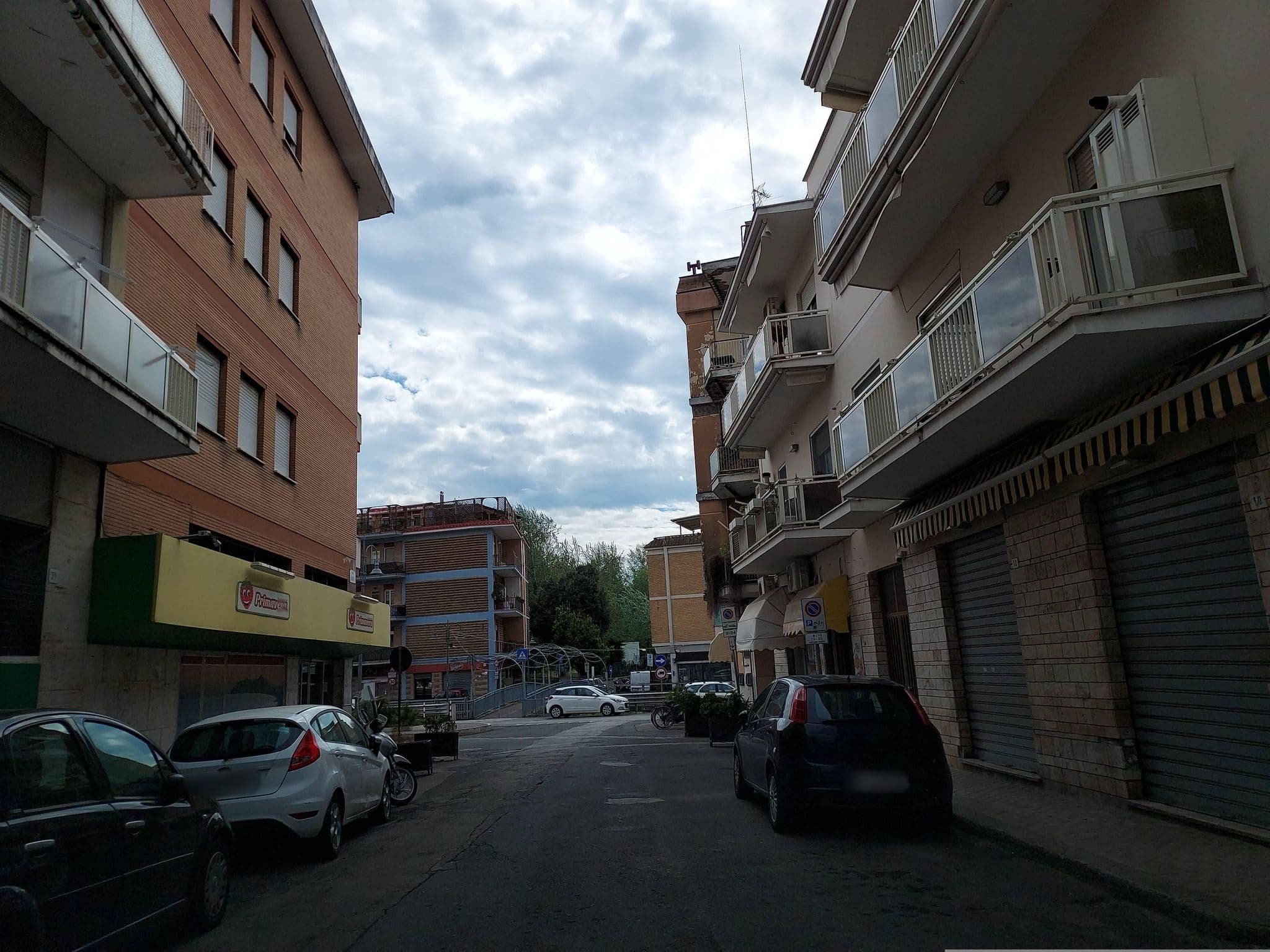 Street view near Relais Piazza Garibaldi, Terracina — © odiug (CC BY-SA · Mapillary)