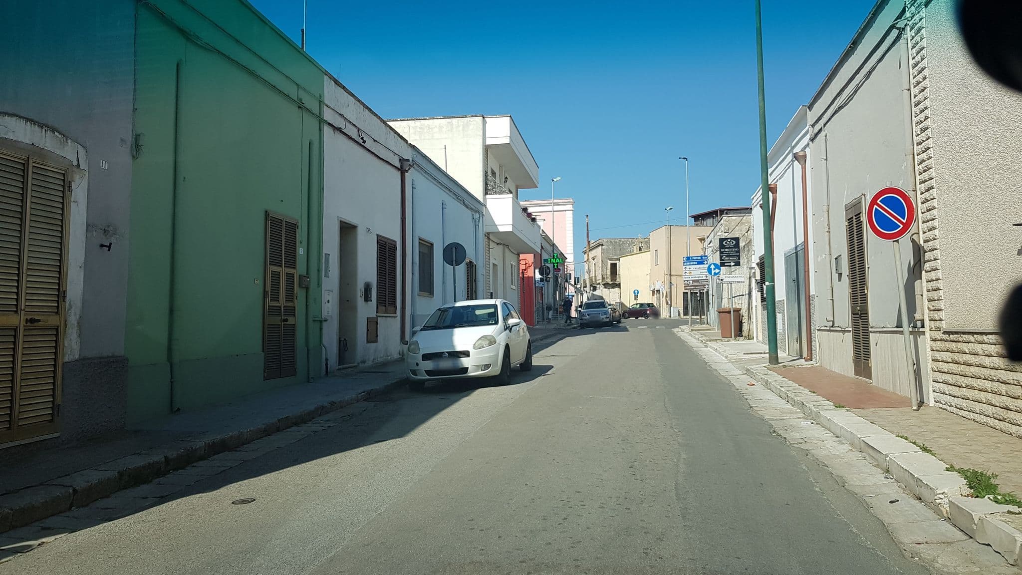 Street view near Avvolta nel salento, Torchiarolo — © ale_zena_it (CC BY-SA · Mapillary)