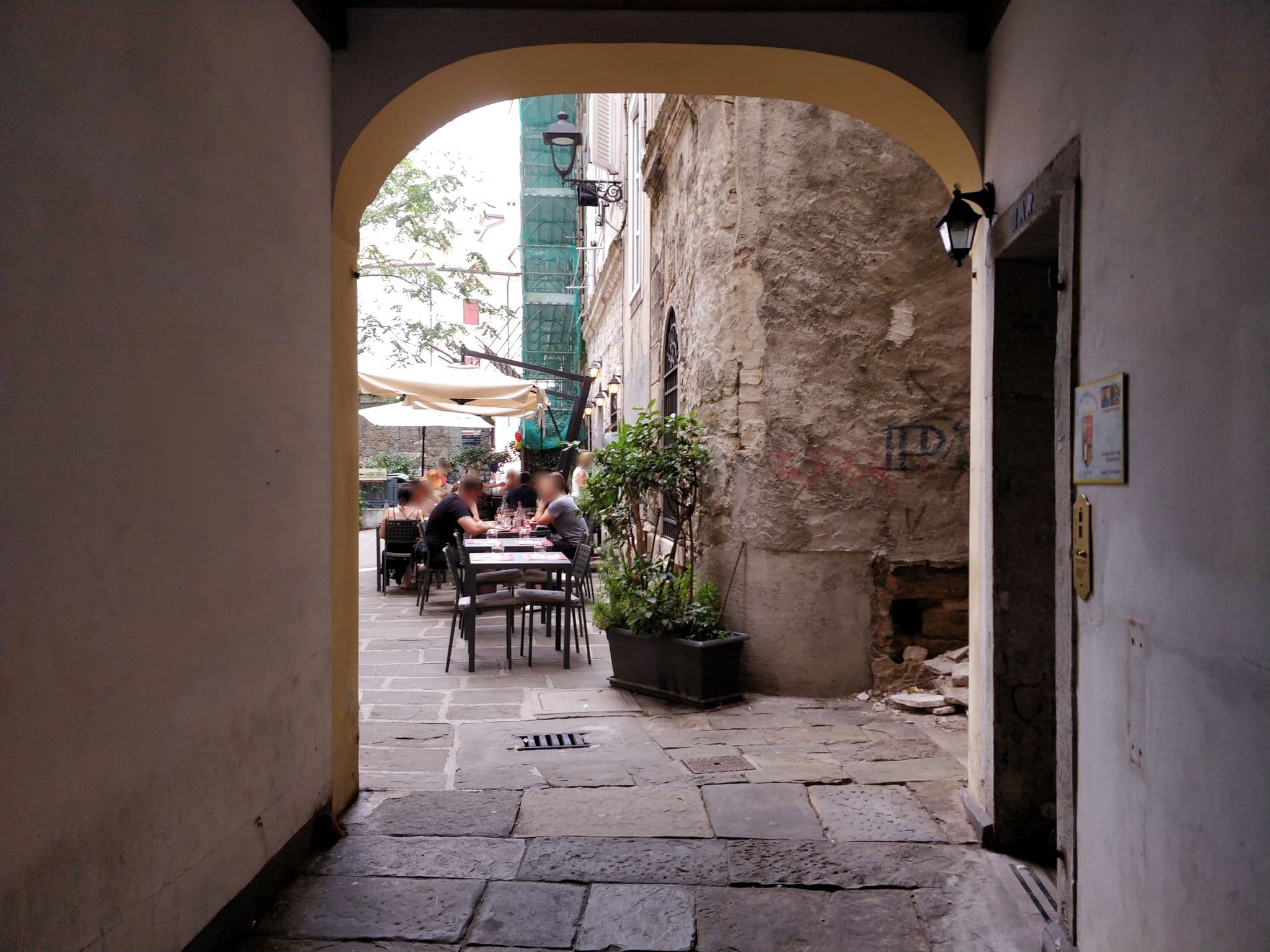 Street view near Hotel Portacavana, Trieste — © publicvoit (CC BY-SA · Mapillary)