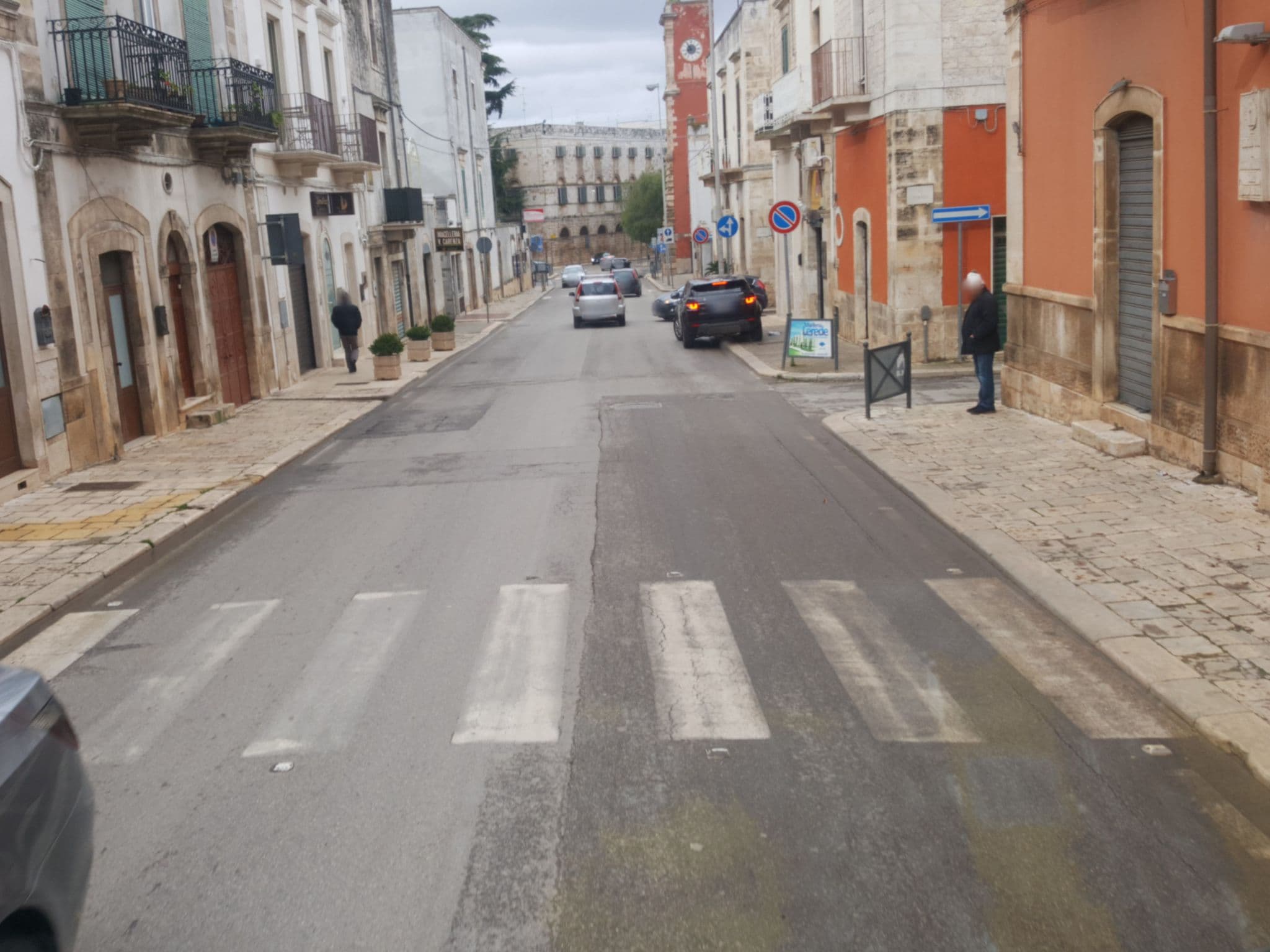 Street view near Albergo diffuso Rossi dimora di charme, Turi — © klimakas (CC BY-SA · Mapillary)