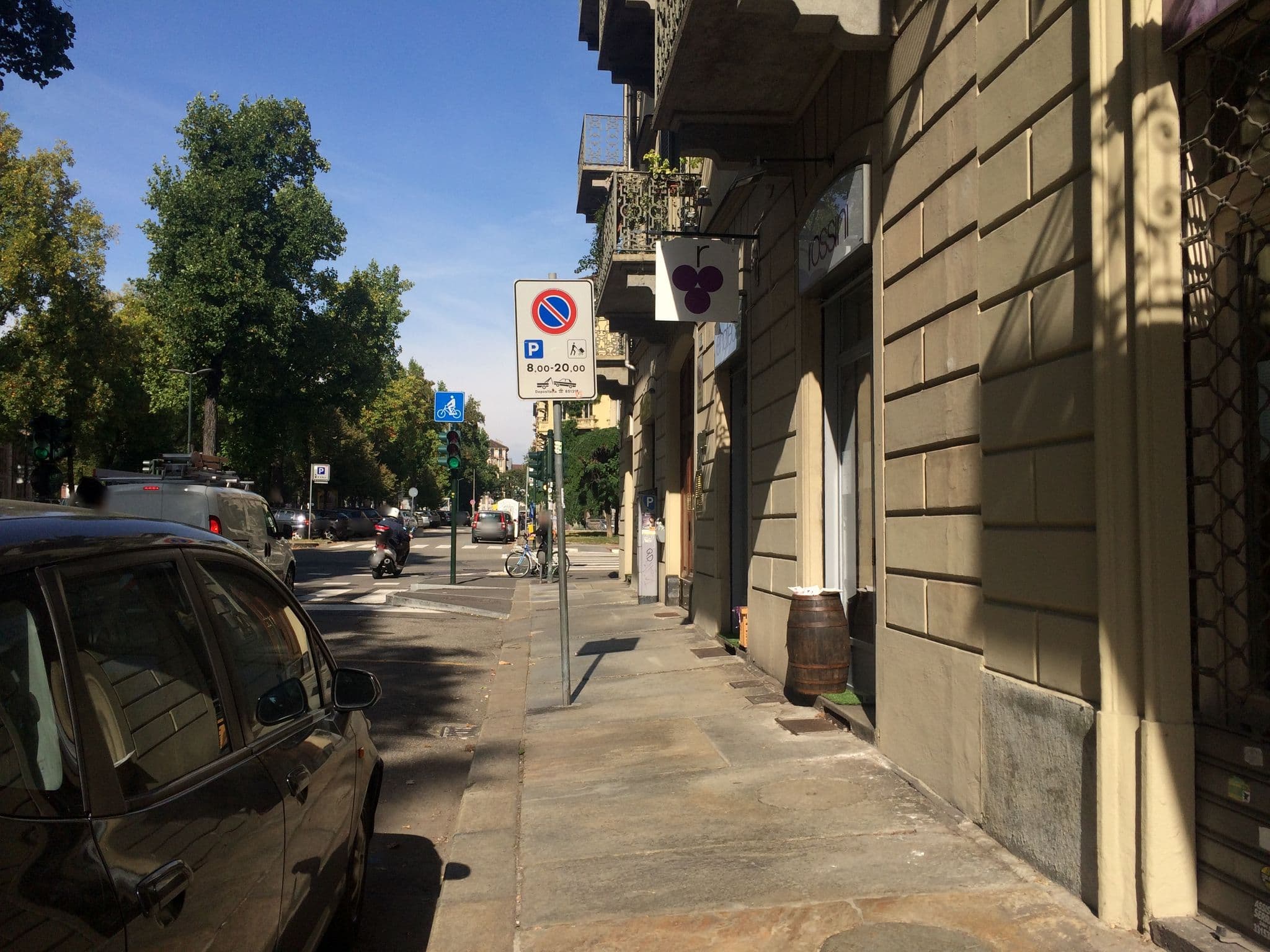 Street view near I Reali Bed & Breakfast, Turin — © chiarad (CC BY-SA · Mapillary)