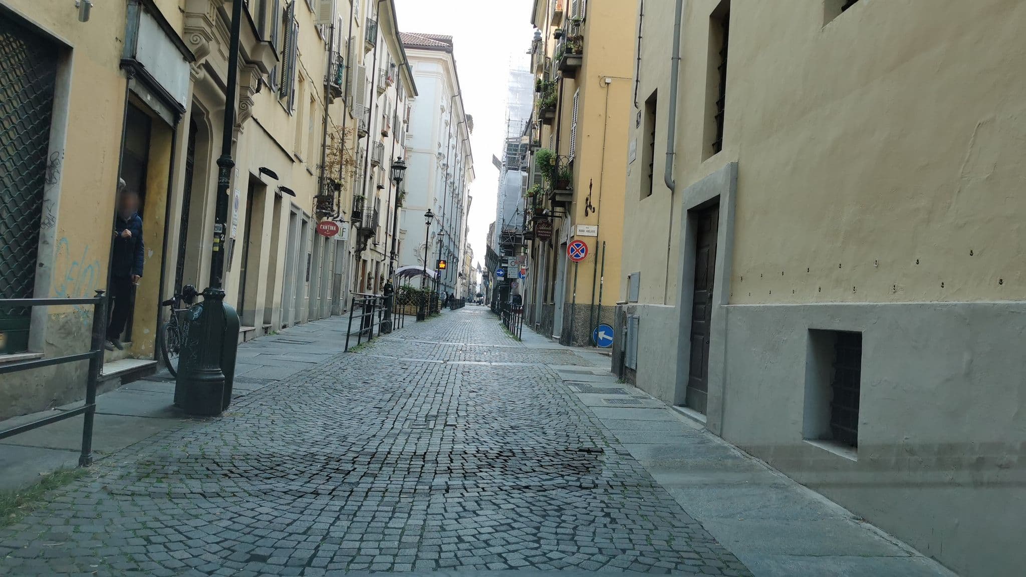 Street view near B&B Piazzetta Consolata, Porta Palazzo — © canfe (CC BY-SA · Mapillary)