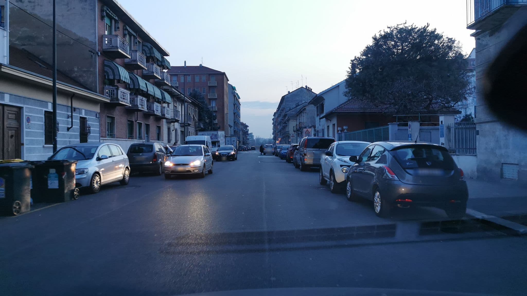 Street view near La Pausa Del Viaggiatore, Circoiscrizione V — © canfe (CC BY-SA · Mapillary)