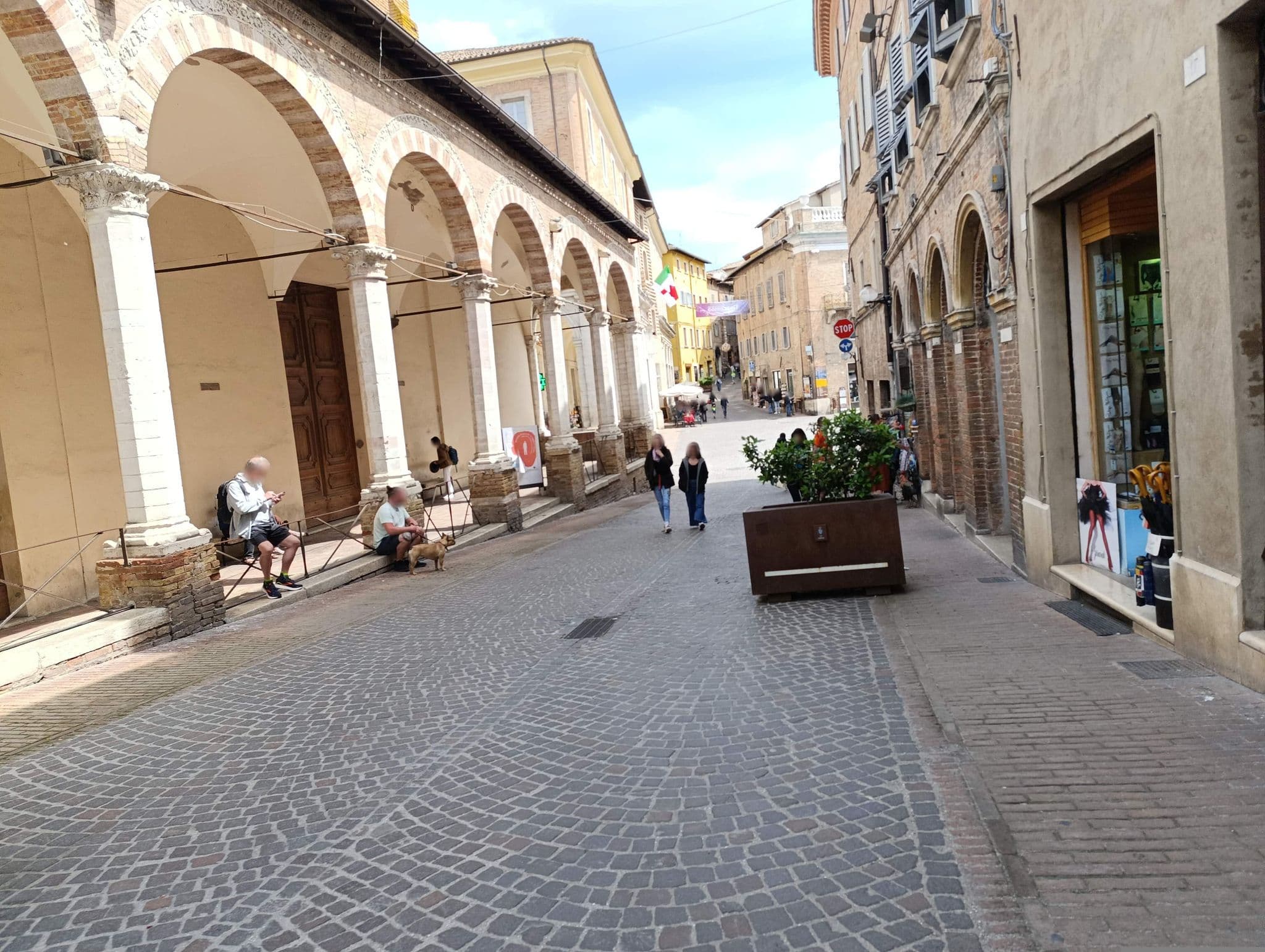 Street view near B&B San Francesco, Urbino — © jeawrong (CC BY-SA · Mapillary)