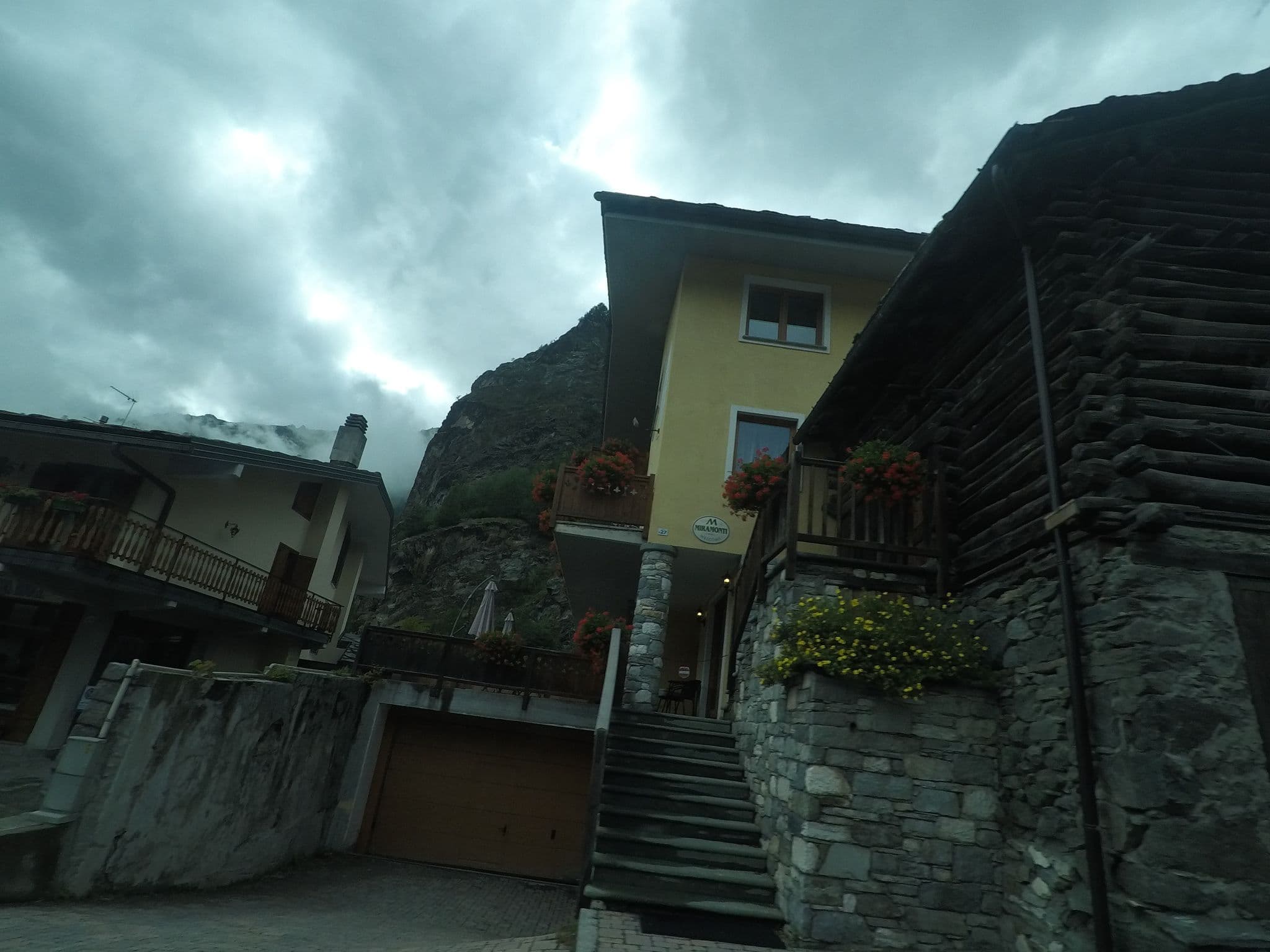 Street view near B&B MiraMonti, Valtournenche — © bcostacurta (CC BY-SA · Mapillary)