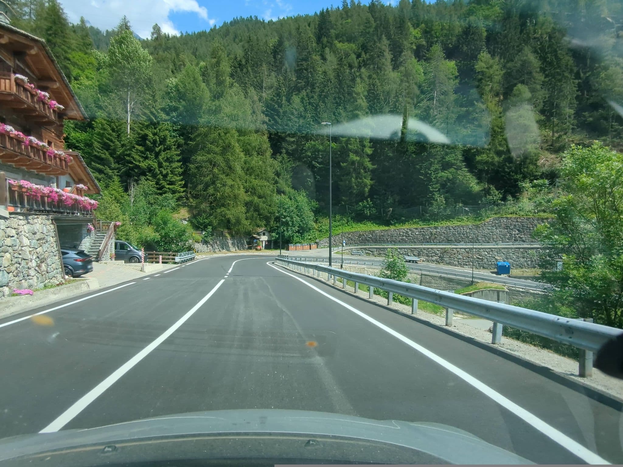 Street view near 4478 Mountain Lodge, Valtournenche — © musuruan (CC BY-SA · Mapillary)