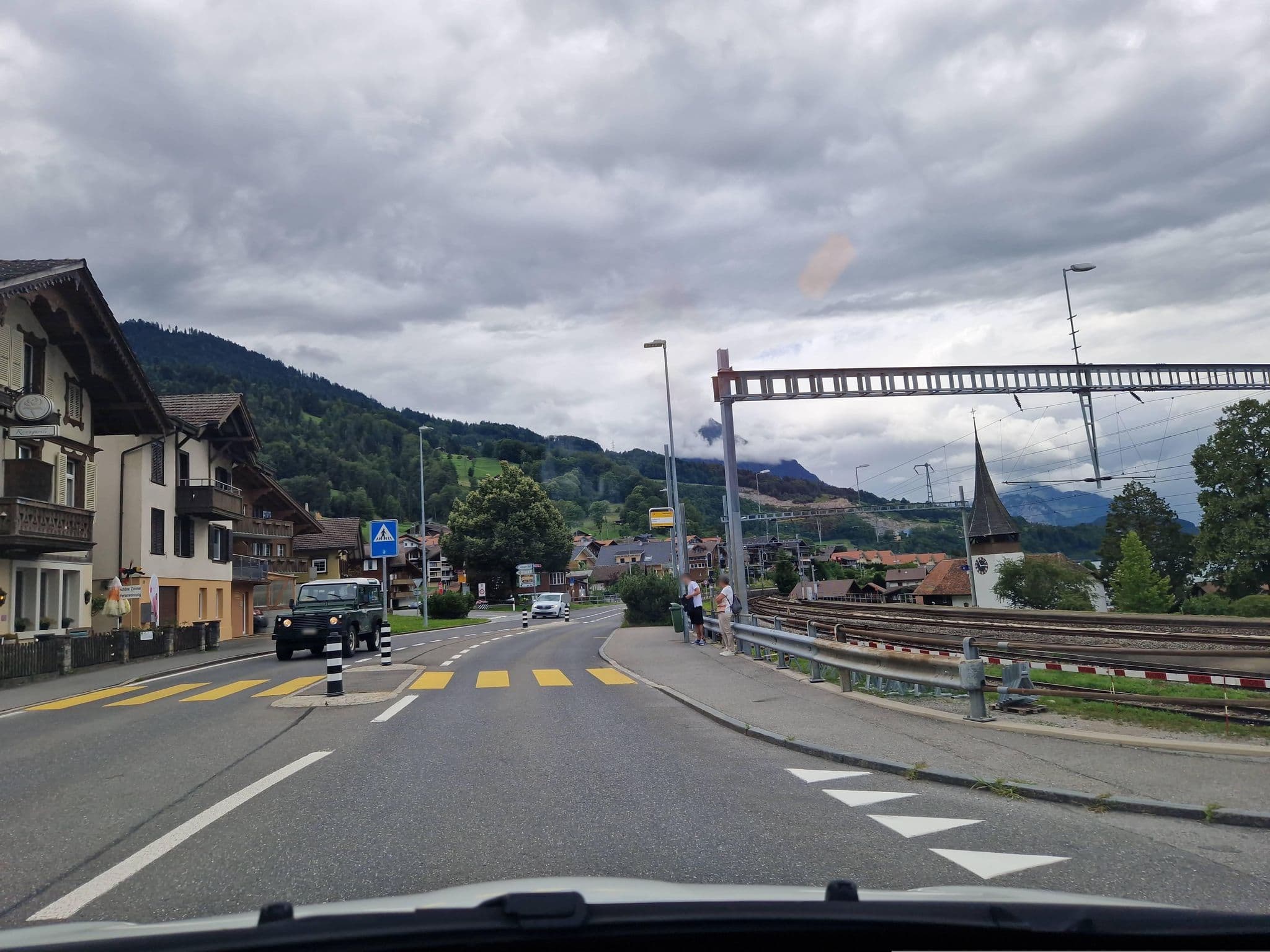 Street view near Hotel/Restaurant Rosengärtli, Beatenberg — © chrisbeddow (CC BY-SA · Mapillary)