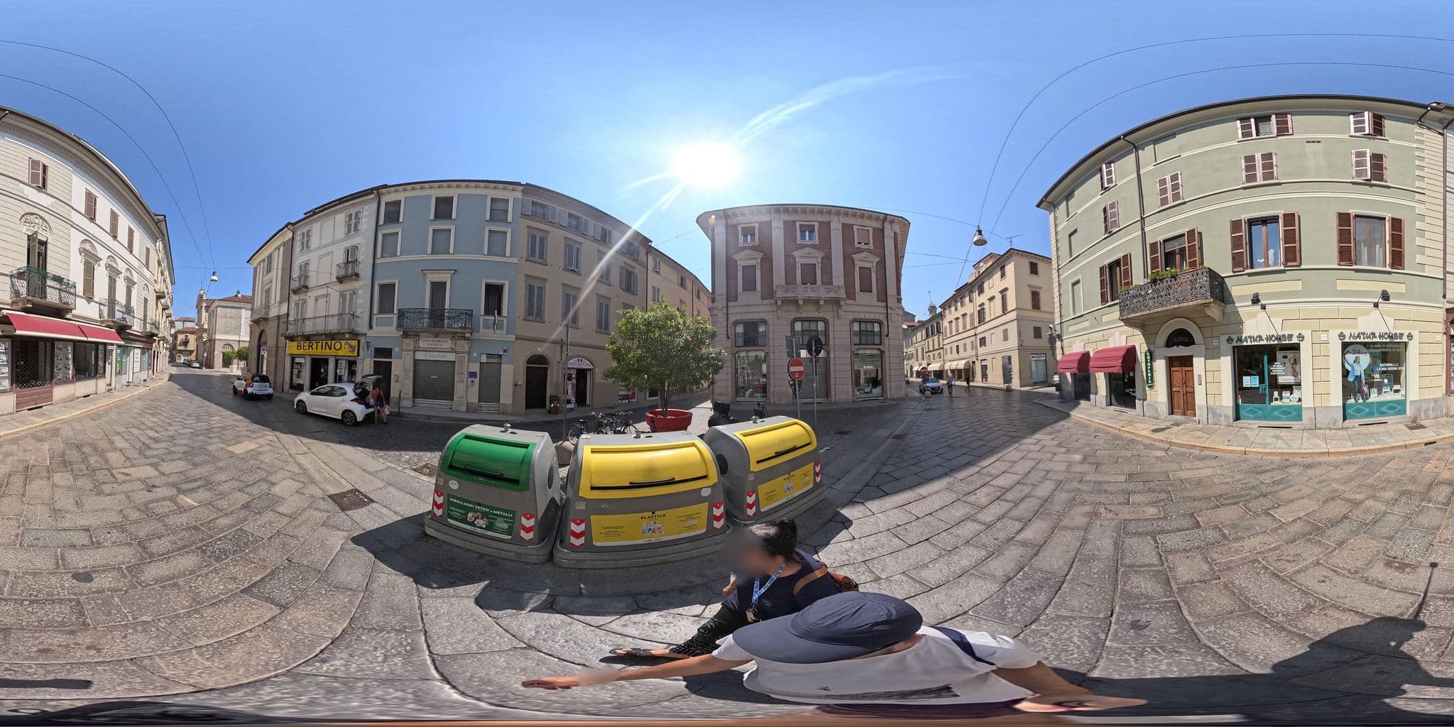 Street view near La Terrazza Vercelli Bed & Charme, Vercelli — © ivanbranco (CC BY-SA · Mapillary)