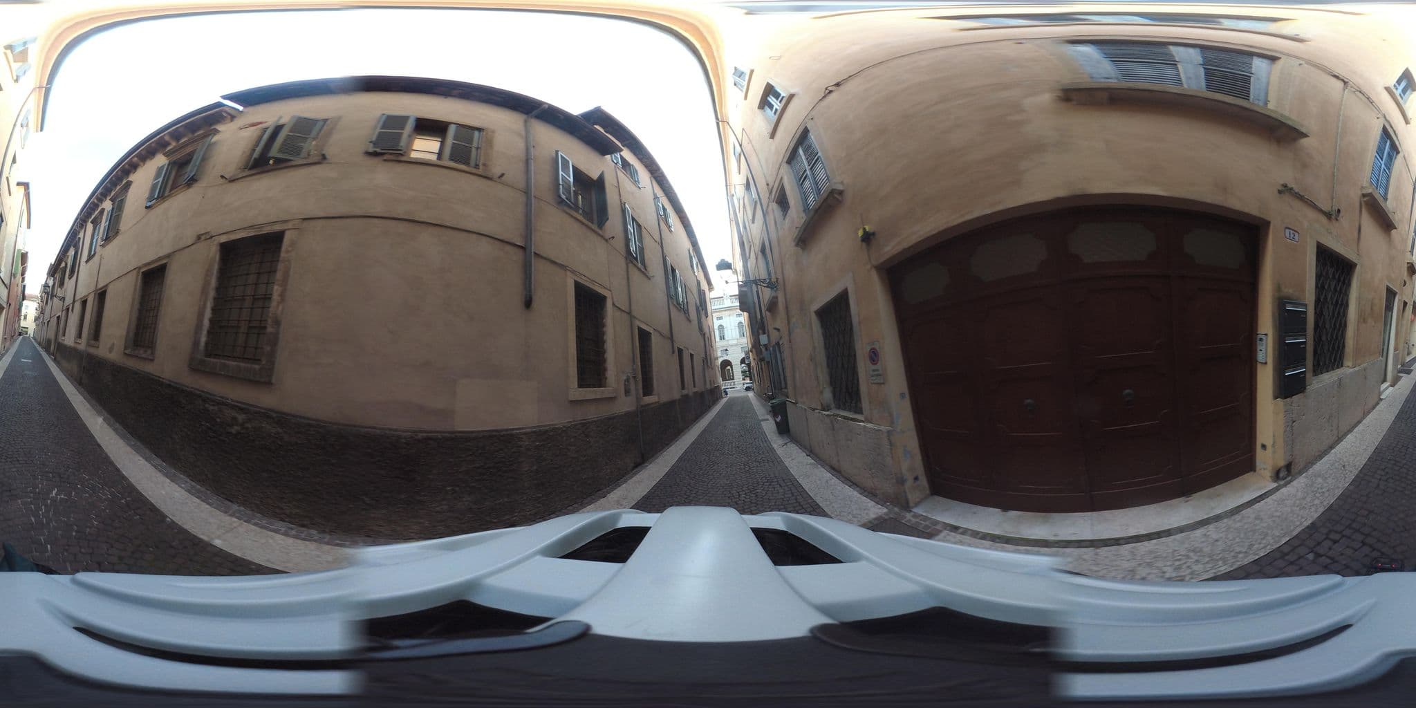 Street view near Hotel Al Castello, Verona