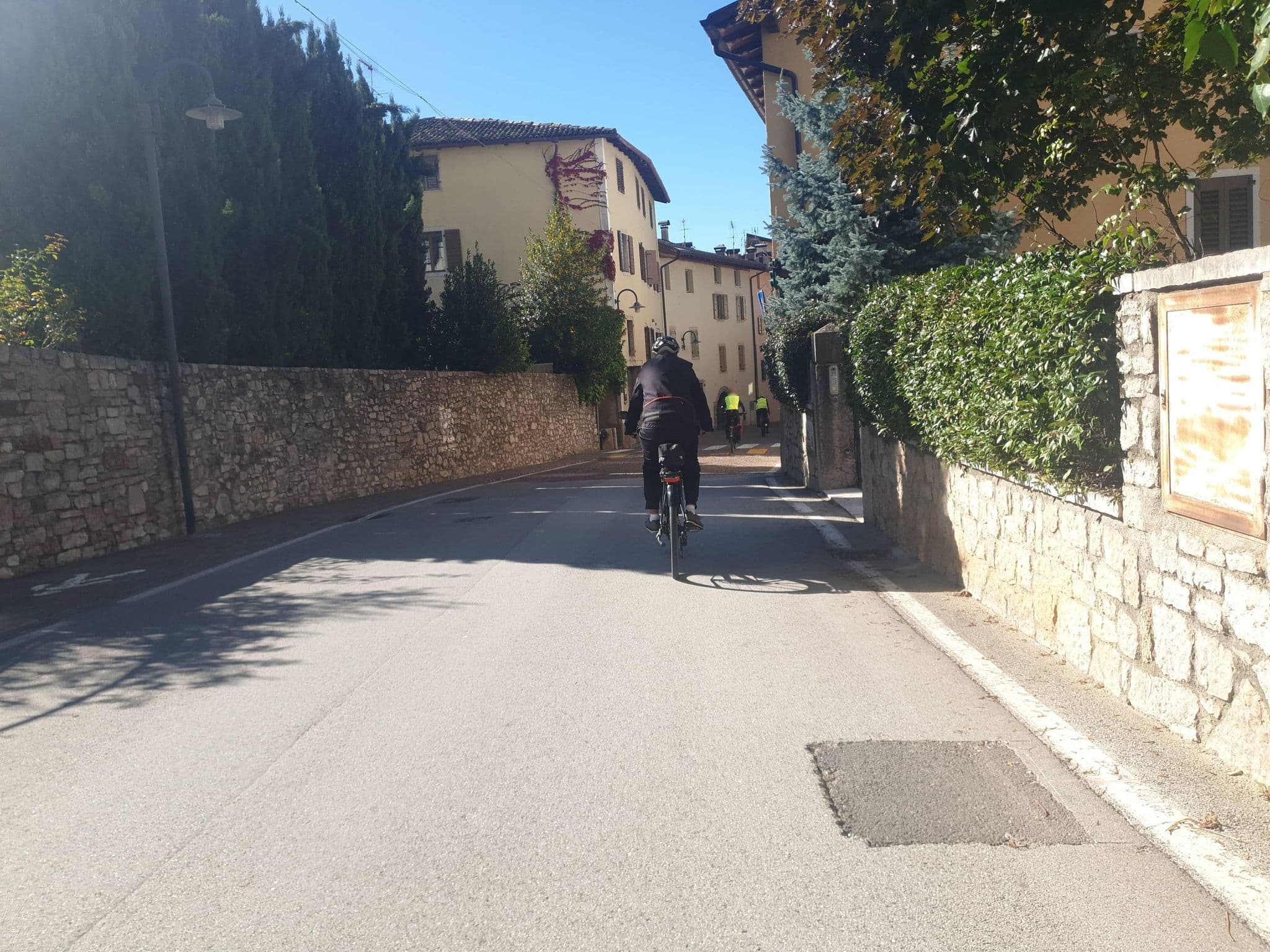 Street view near B&B La Locanda del Cuore della Famiglia Tonelli, Vezzano — © voschix (CC BY-SA · Mapillary)