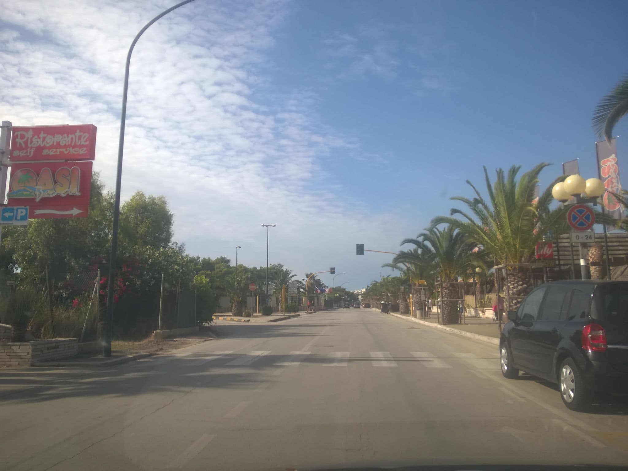 Street view near Oasi Beach Hotel Vieste, Vieste — © dcavedon (CC BY-SA · Mapillary)