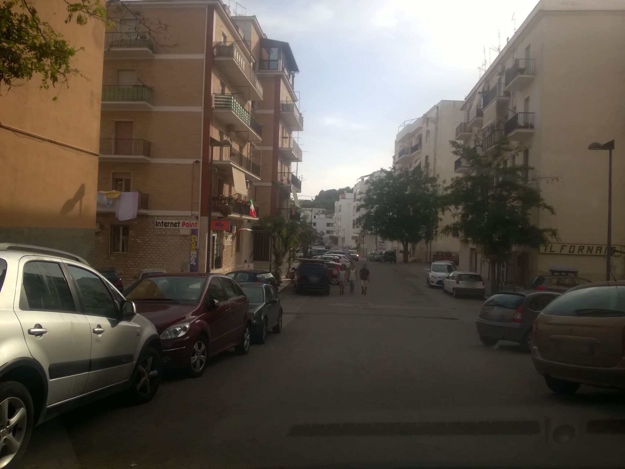 Street view near Sunbay Luxury Rooms, Vieste — © dcavedon (CC BY-SA · Mapillary)