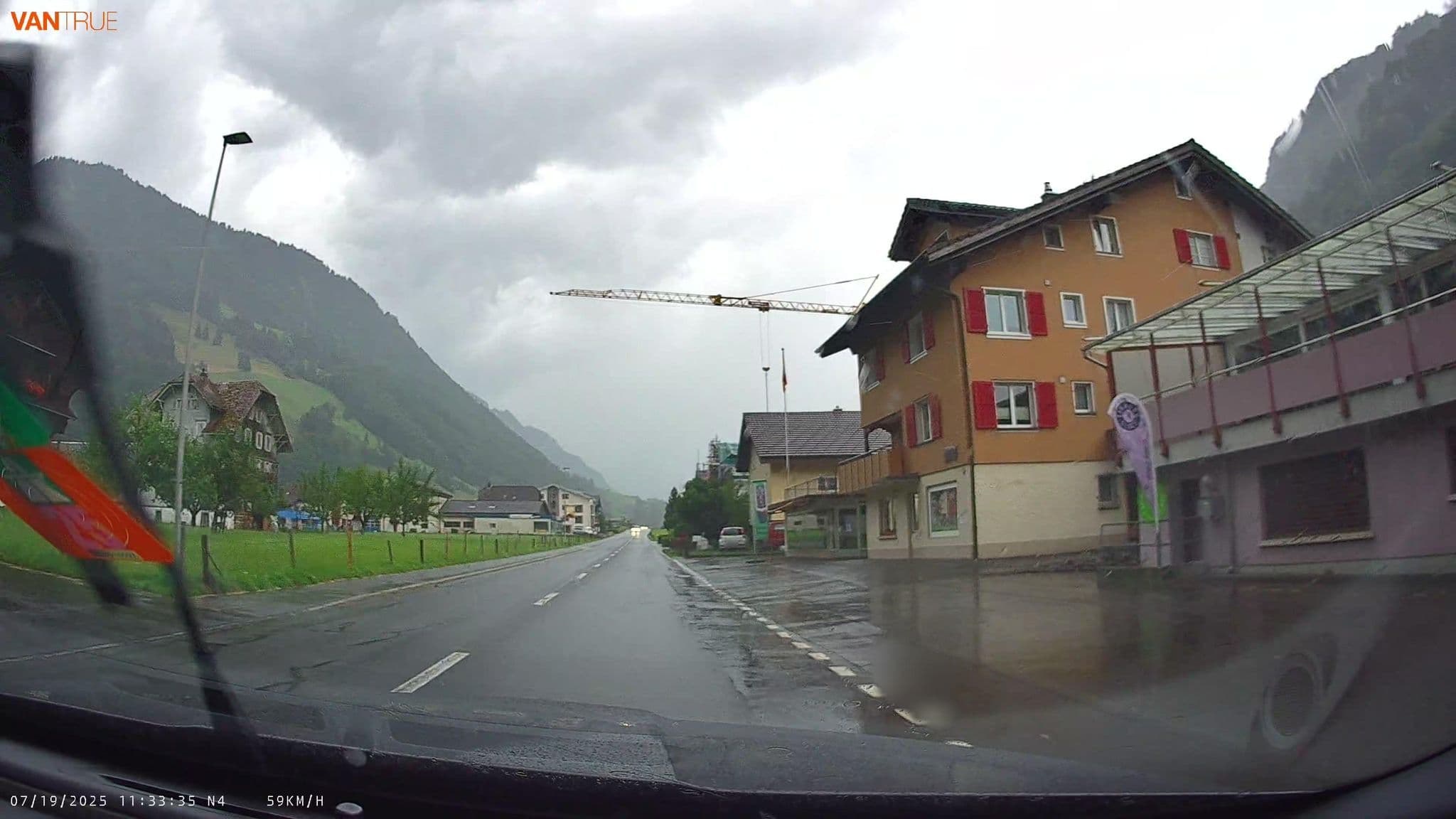 Street view near Hotel Alpina Einhorn, Wolfenschiessen — © fcignat (CC BY-SA · Mapillary)