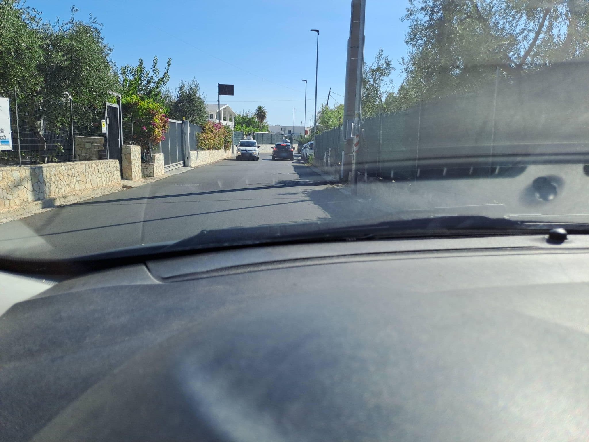 Street view near Hotel Ponte, Vieste — © lux17 (CC BY-SA · Mapillary)