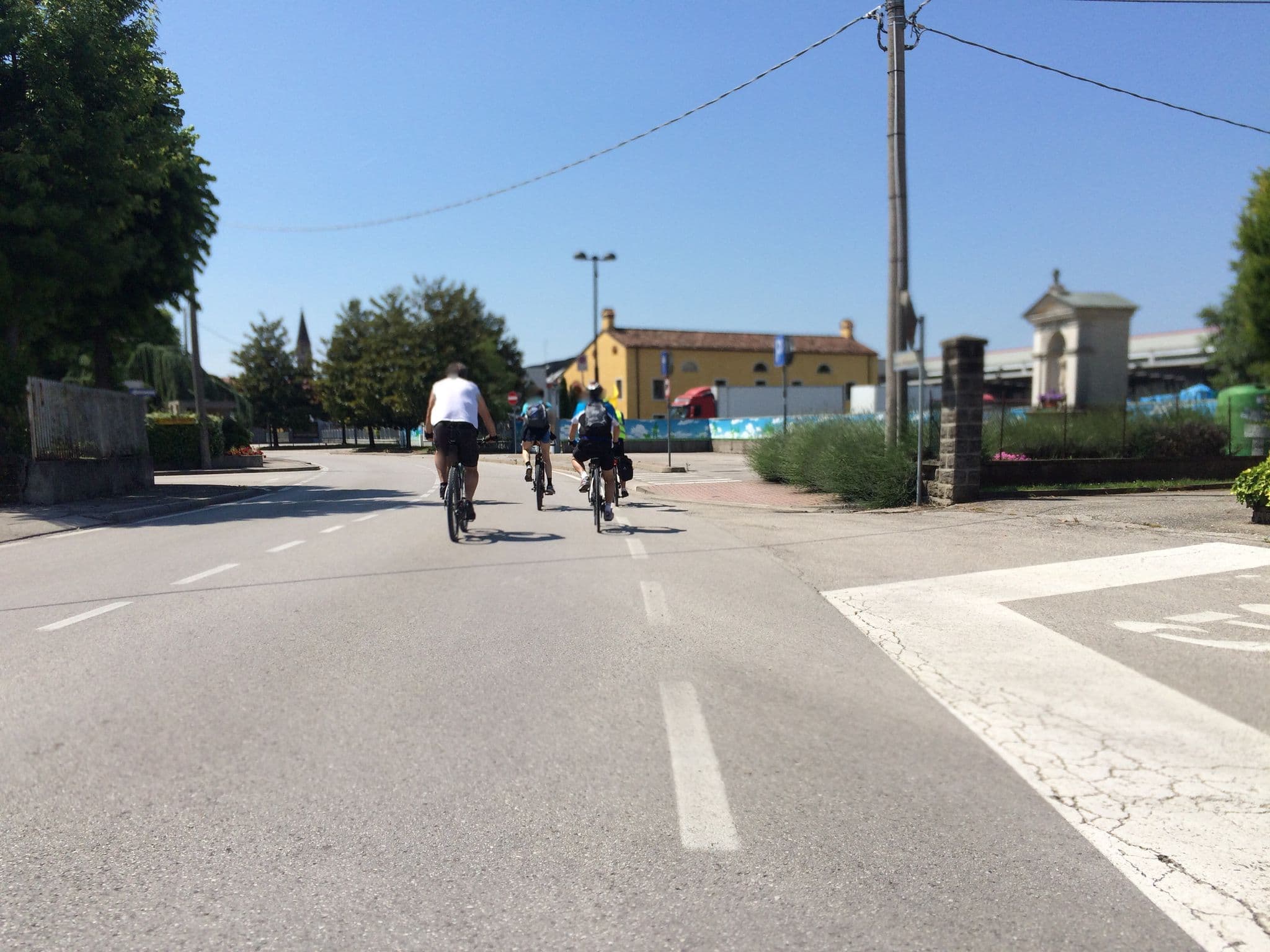 Street view near Albergo Tre Scalini, Villaganzerla — © enrico77 (CC BY-SA · Mapillary)