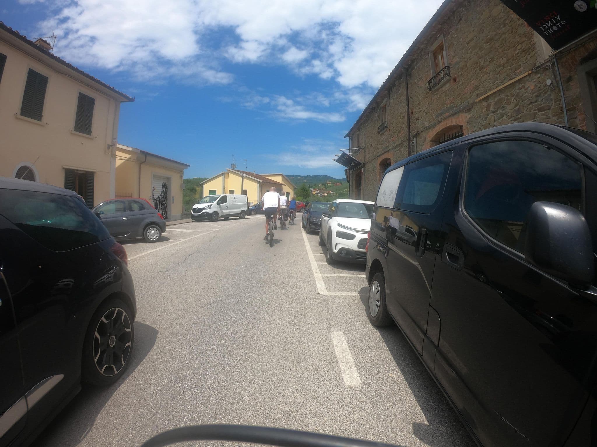 Street view near B&B BELLAVALLE ROOMS VINCI - IT048050C23OPHQILC, Vinci — © pbb (CC BY-SA · Mapillary)
