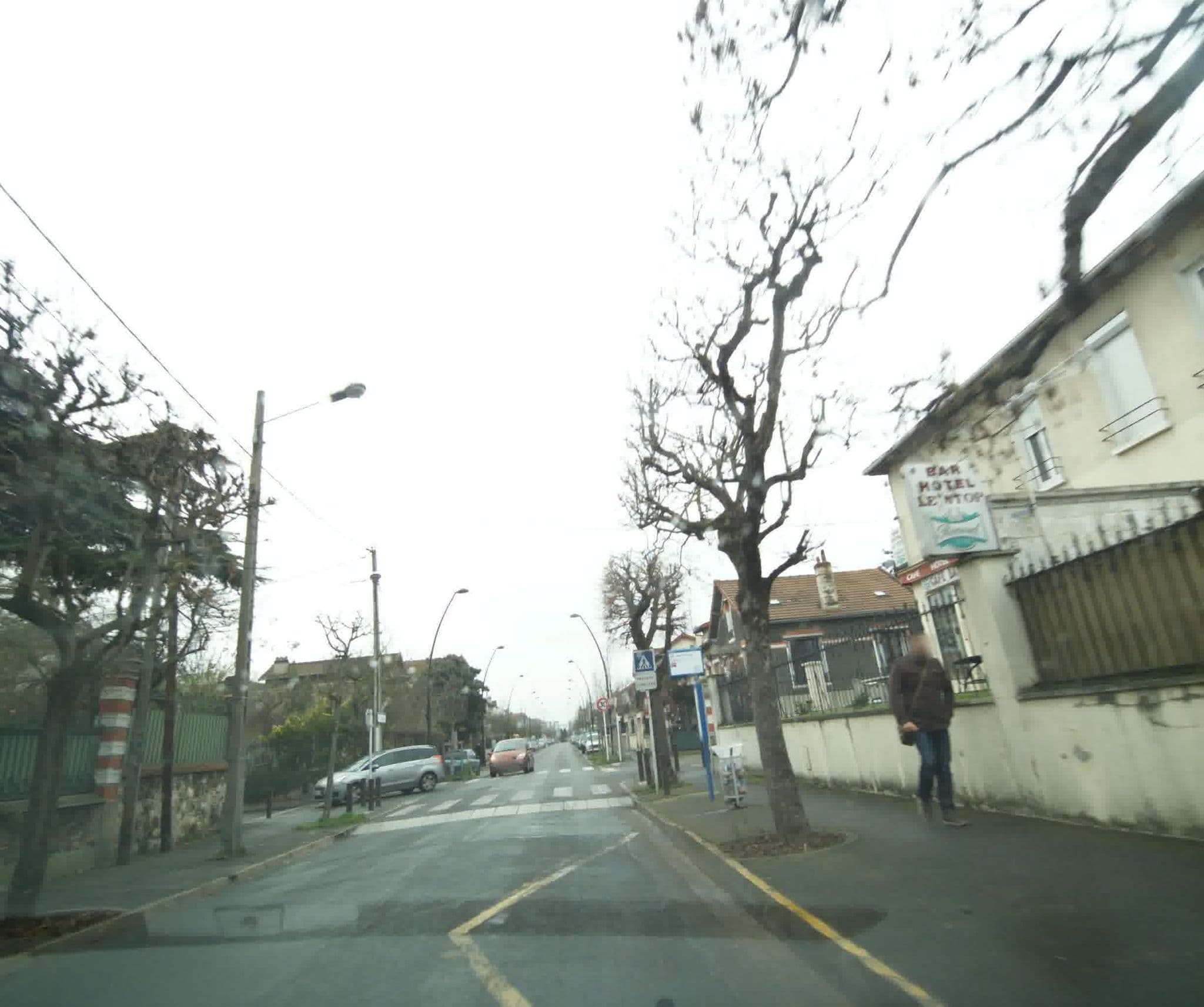 Street view near Hotel, Ablon-sur-Seine — © sogefi (CC BY-SA · Mapillary)