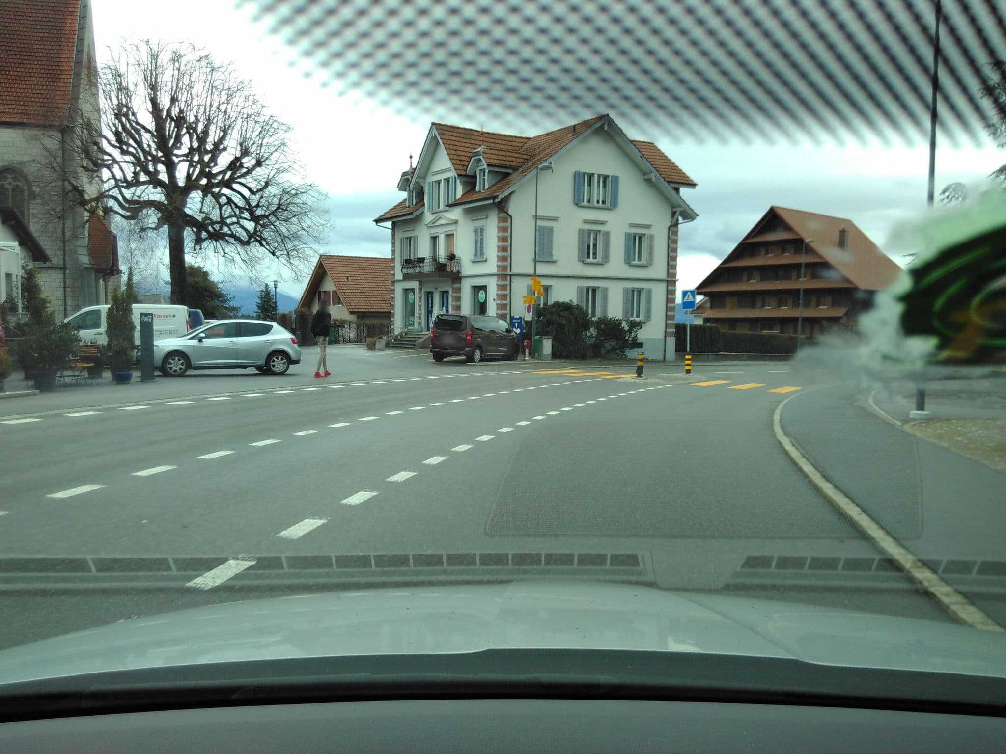 Street view near Zum Roten Löwen, Hildisrieden — © strassenfeger (CC BY-SA · Mapillary)