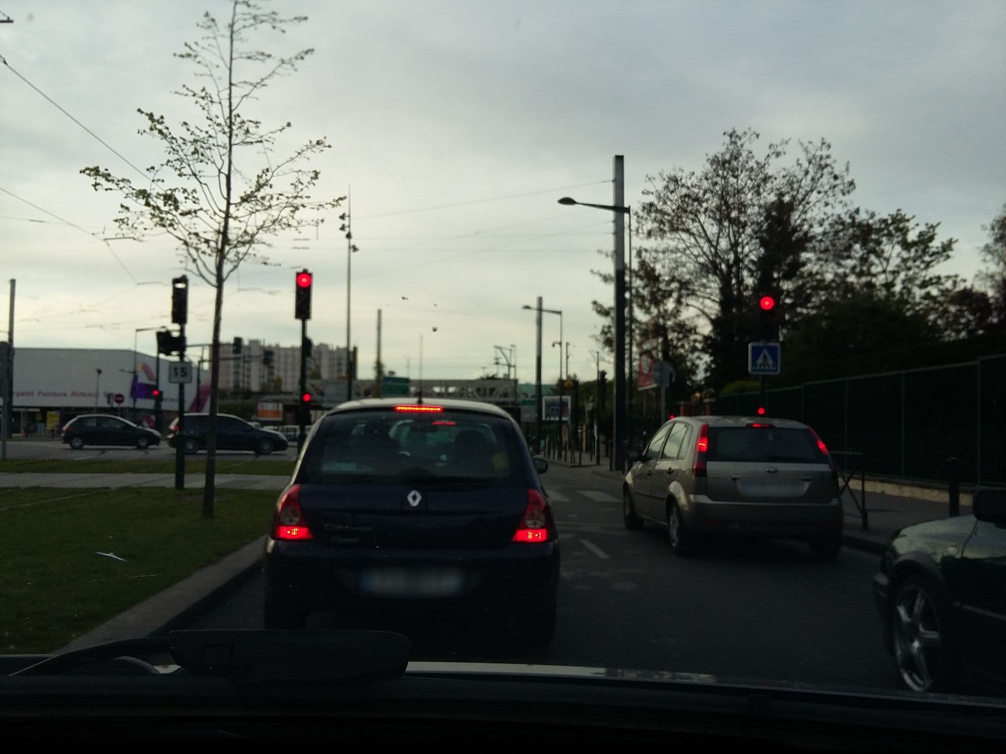 Street view near Arcantis_ Hotel, Épinay-sur-Seine — © vincent_95 (CC BY-SA · Mapillary)