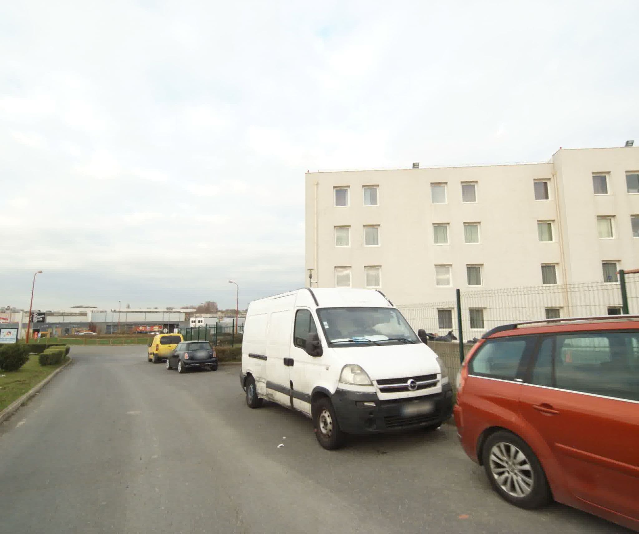 Street view near B&B HOTEL Paris Nord Gonesse Parc des Expos, Gonesse — © sogefi (CC BY-SA · Mapillary)