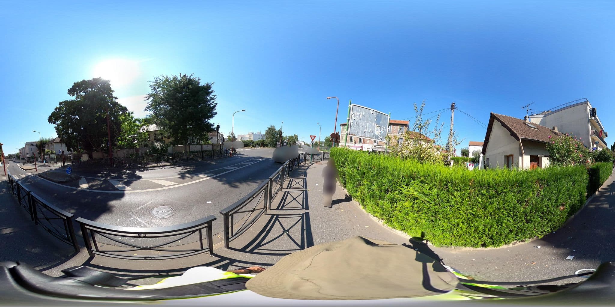 Street view near Hotel Des Marronniers, Arnouville — © cartocite (CC BY-SA · Mapillary)