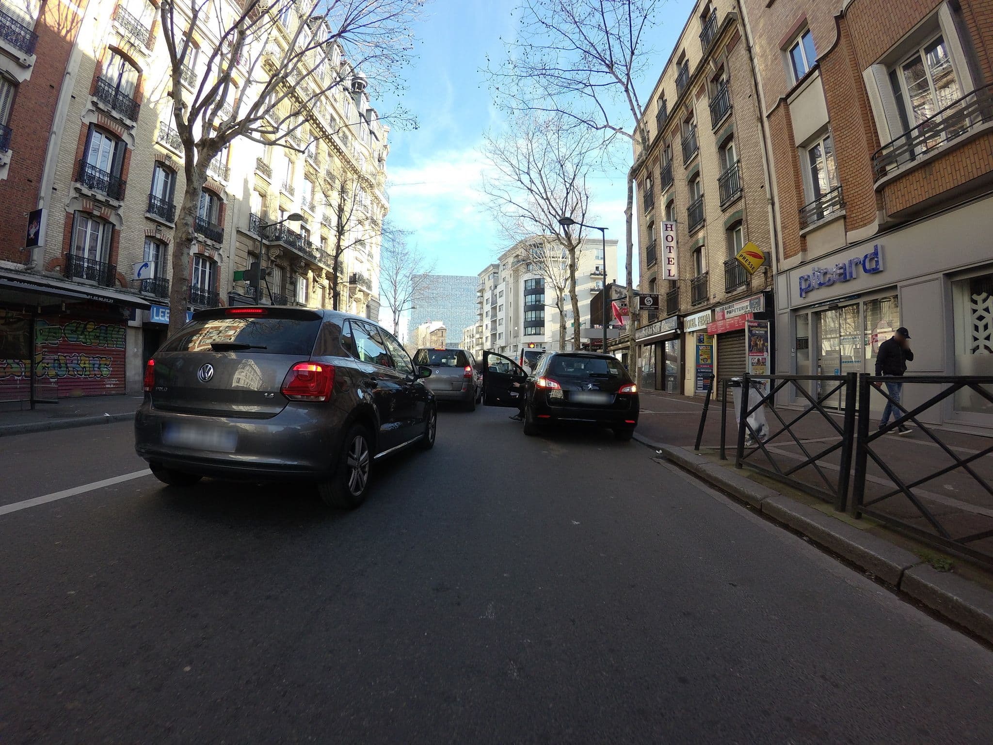 Street view near HOTEL FERIA, Clichy — © laurentlouf (CC BY-SA · Mapillary)