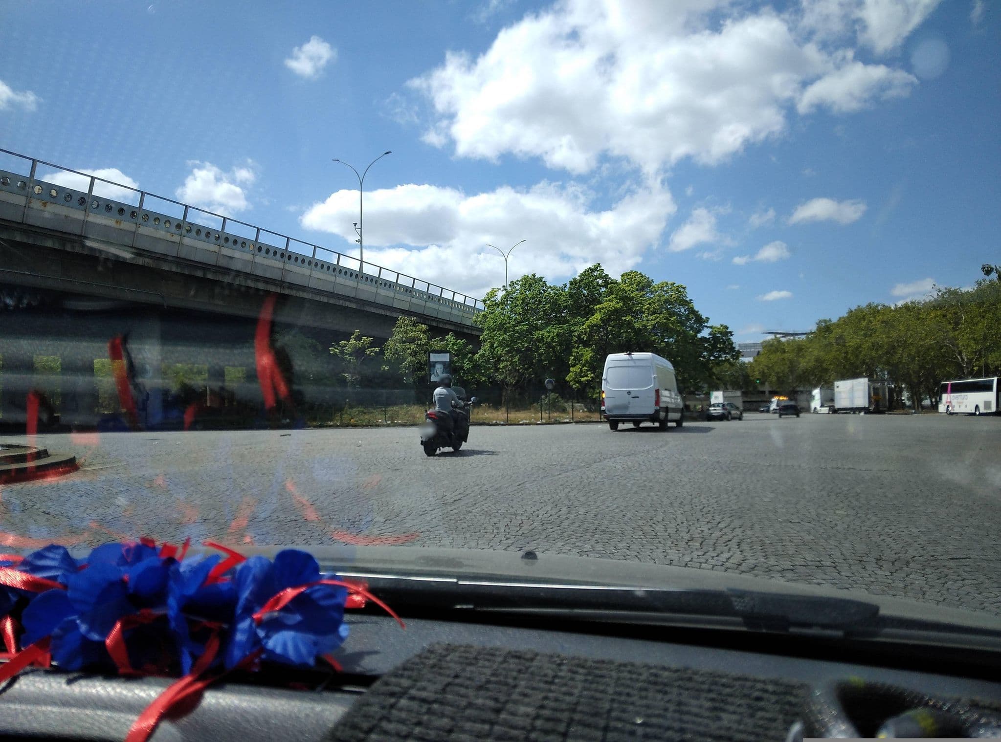 Street view near B&B HOTEL Paris Porte de la Villette, Pantin — © didoudidi77 (CC BY-SA · Mapillary)
