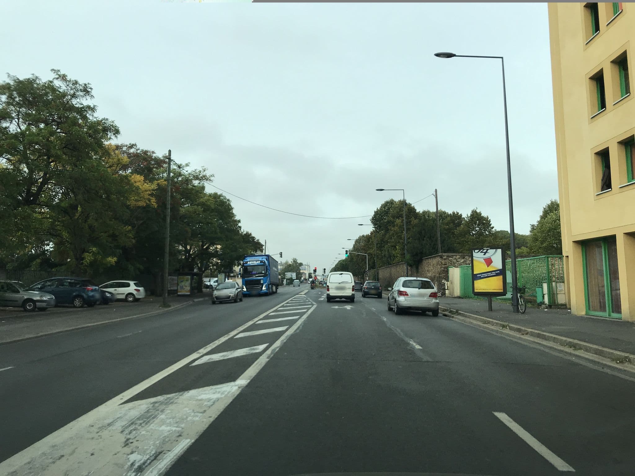 Street view near Arim Hotel, Pantin — © unmap (CC BY-SA · Mapillary)