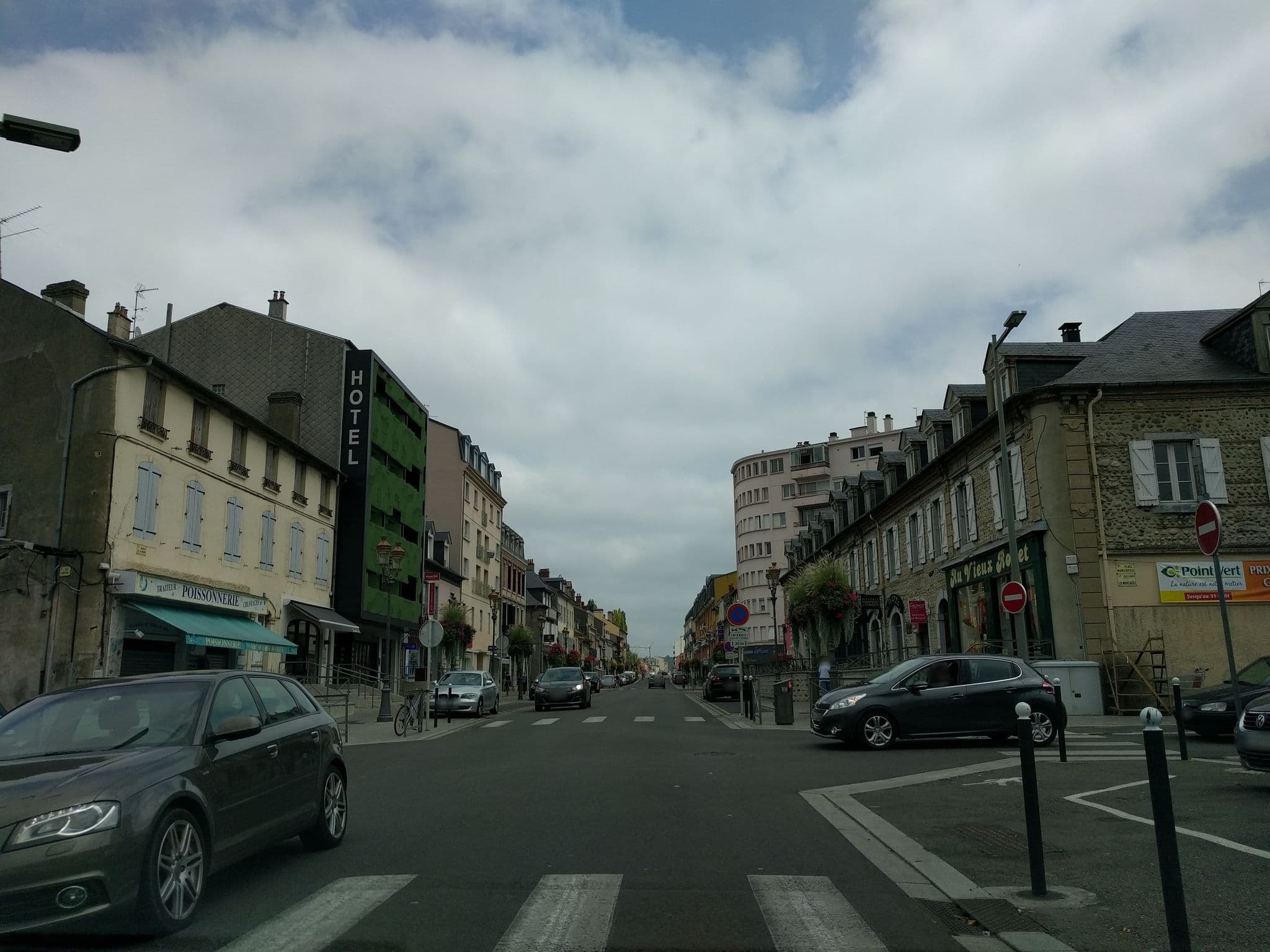 Street view near Hôtel de la Marne Tarbes Pyrenees- Cit'Hotel, Tarbes — © mappy_sa (CC BY-SA · Mapillary)